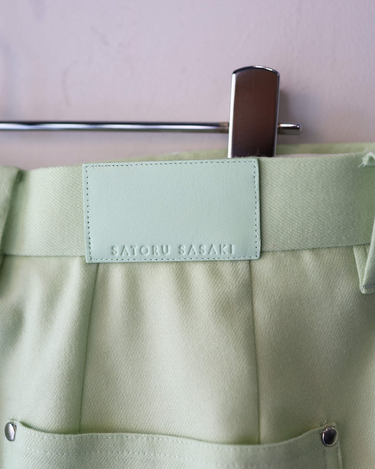 WOOL TAPERED TROUSERS "MINT"