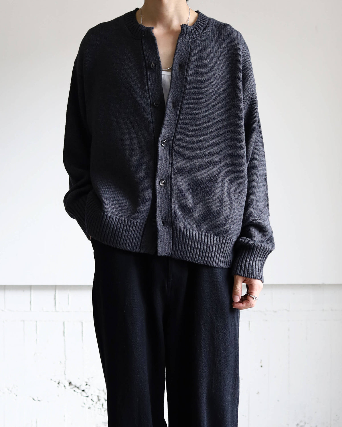 CREW NECK CARDIGAN "GRAY"