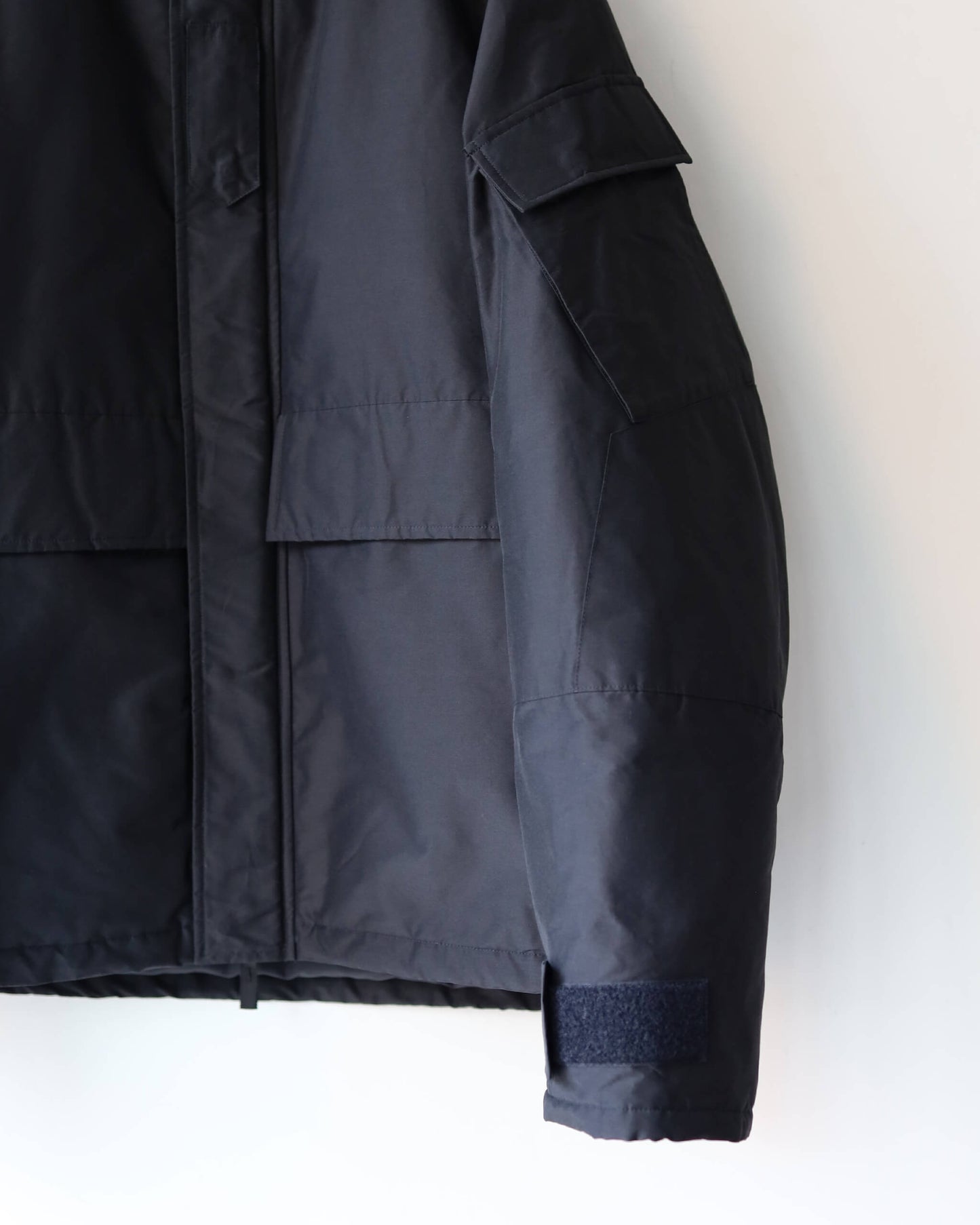 PUFFED ECWCS JACKET ORGANIC COTTON SILK HIGH COUNT TYPEWRITER "BLACK"