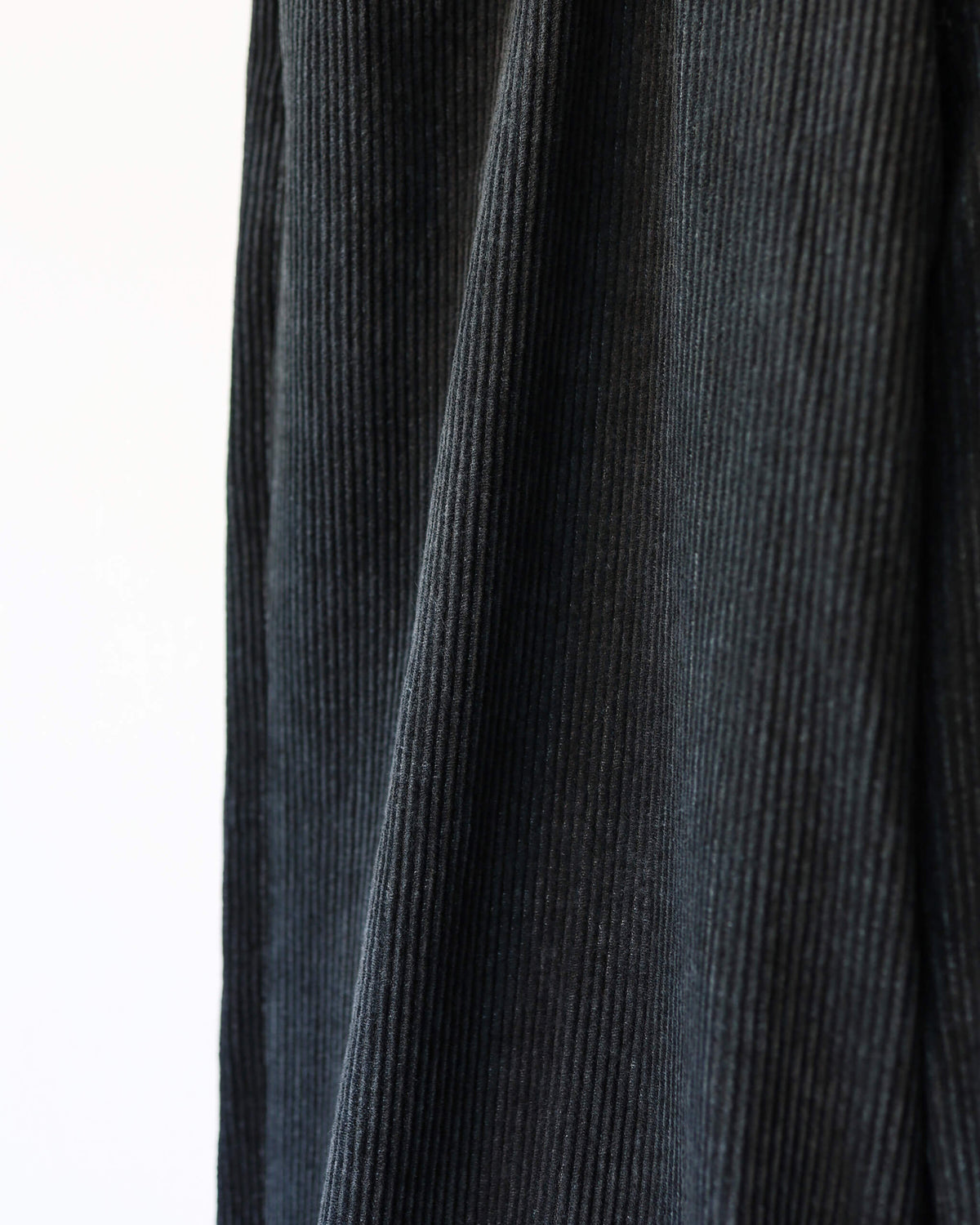 SUMI CORDUROY ASHLEY PANTS "BLACK"