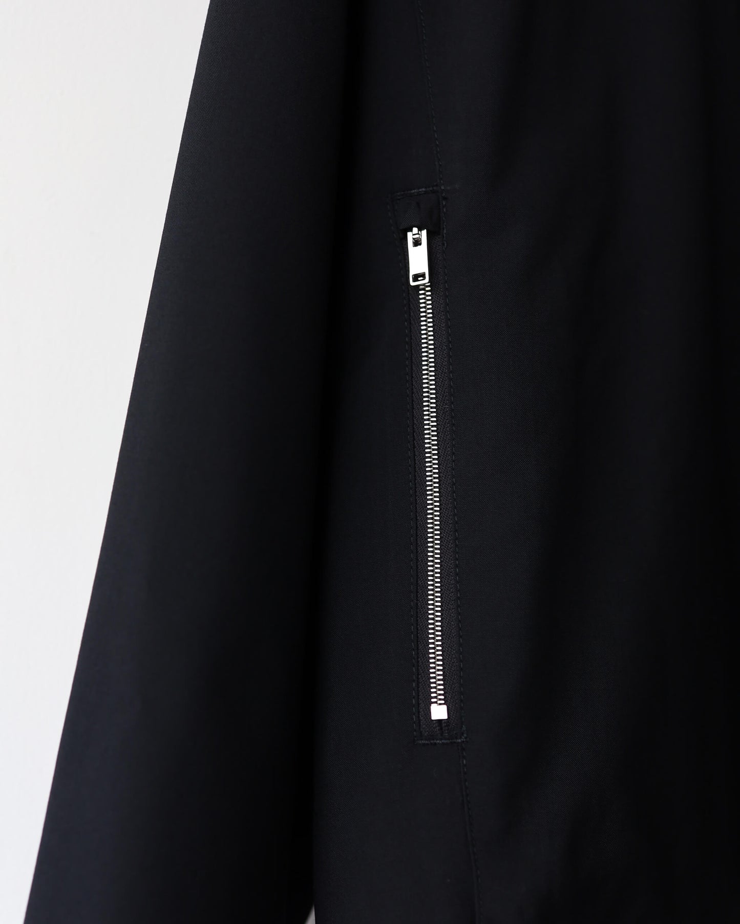 GYM JACKET 2/80 ORGANIC WOOL TYPEWRITER "BLACK"