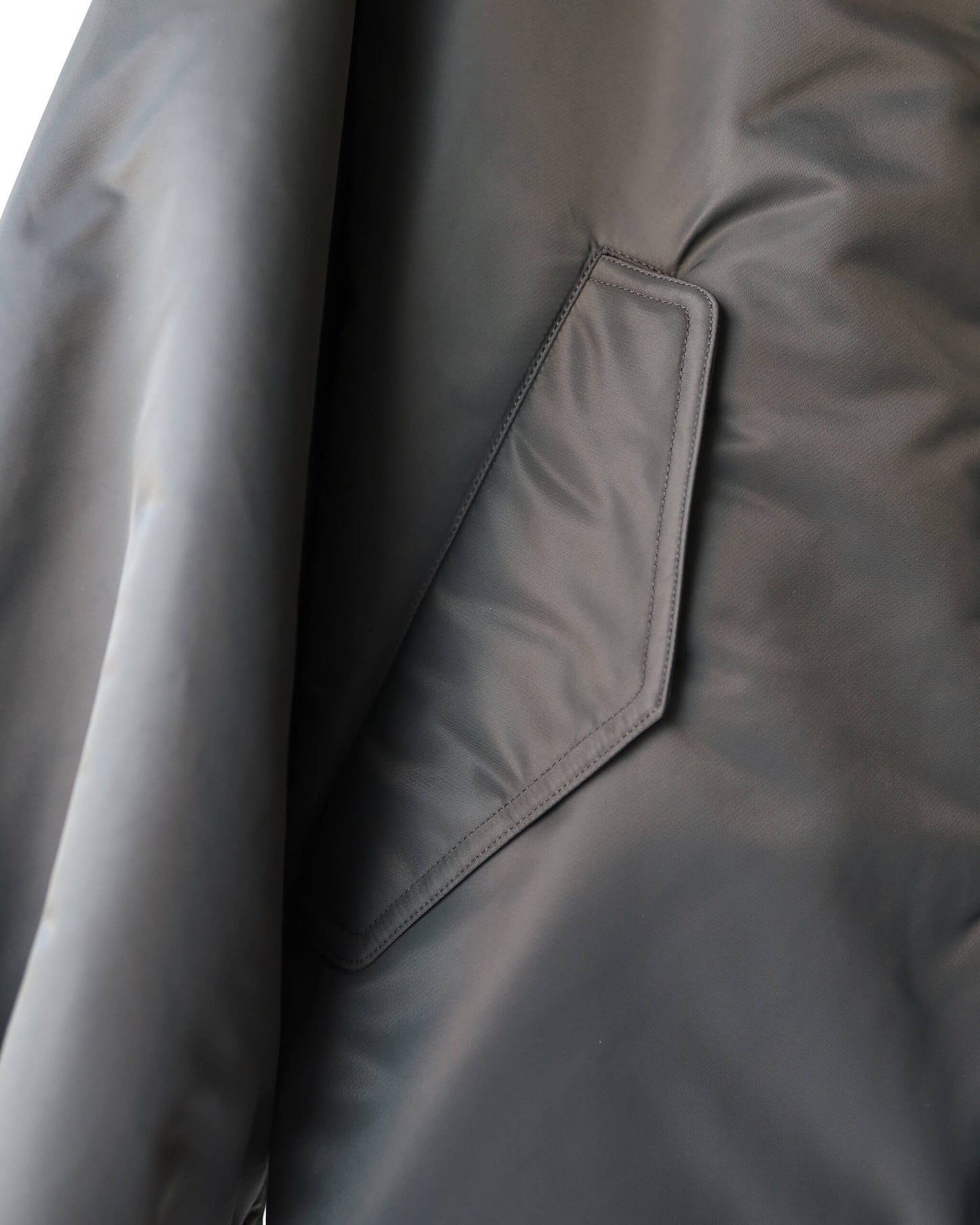 BUMPY GATHERED BOMBER JACKET "CHARCOAL"