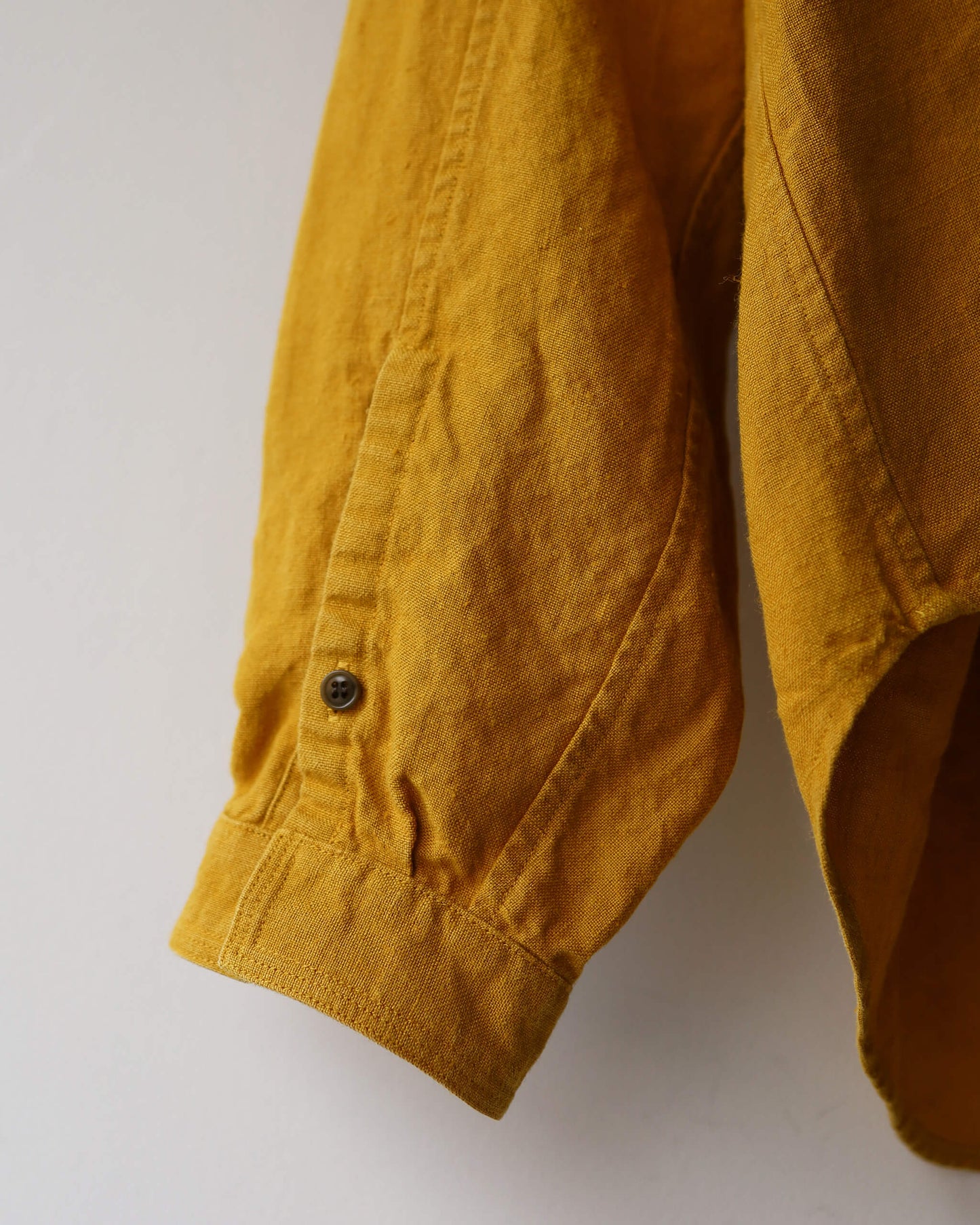 HEAVY LINEN CANVAS STAND COLLAR SKIPPER SHIRT "TURMERIC"