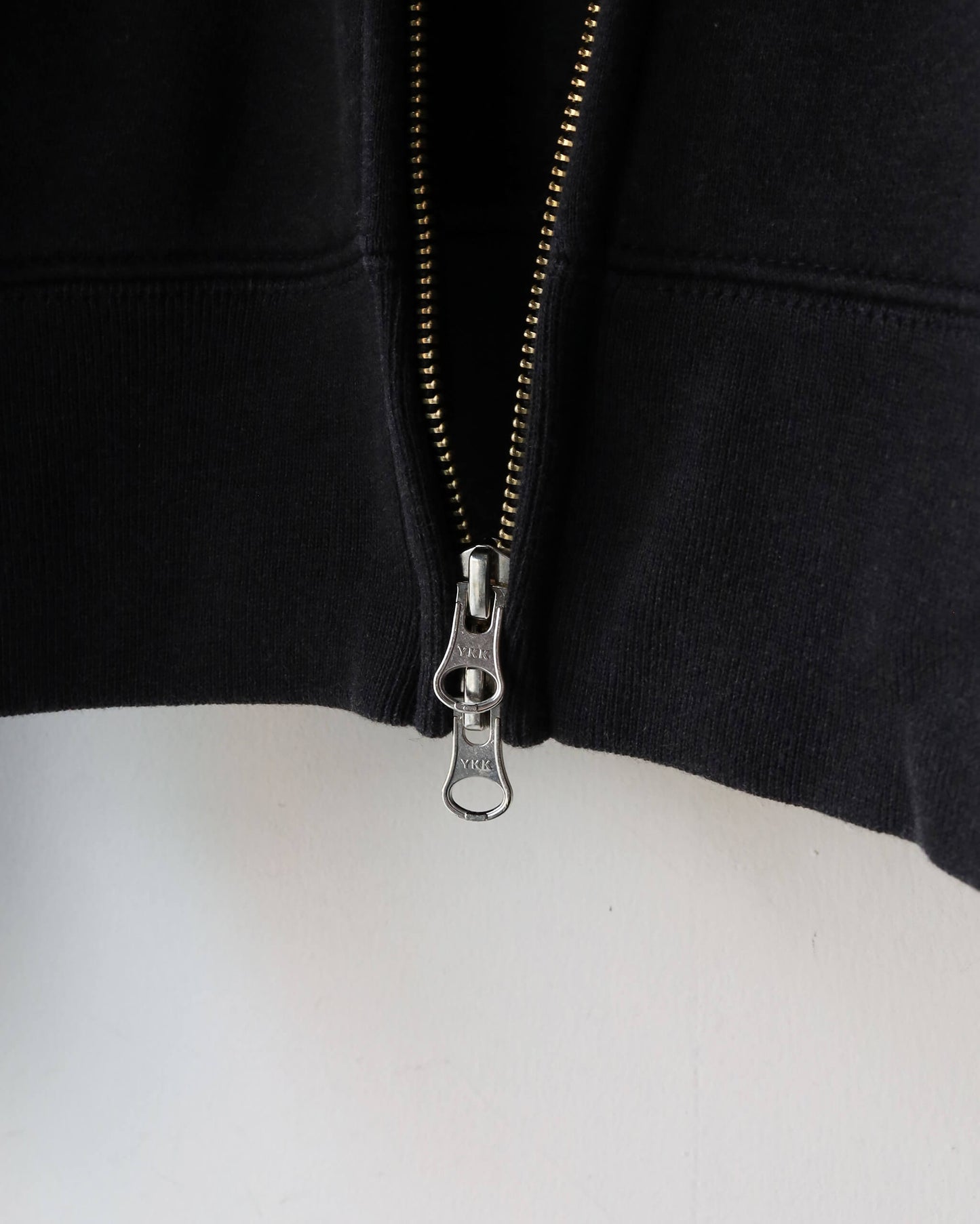 FADE SWEAT ZIP HOODIE "BLACK"