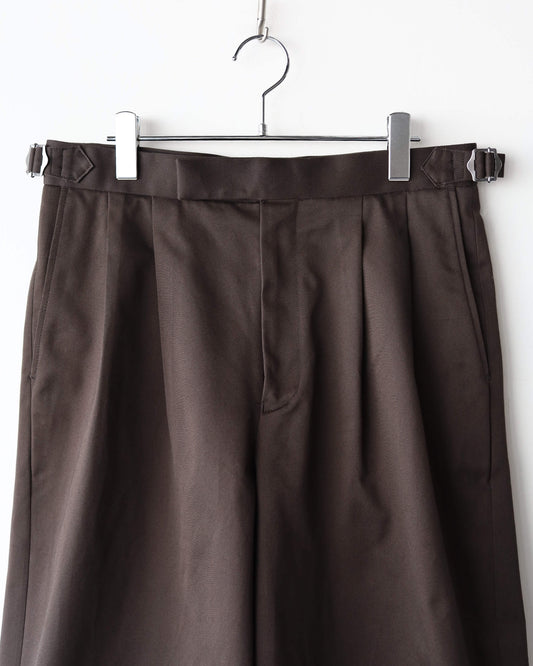 TWO TUCK CROPPED TROUSERS ORGANIC COTTON TWILL "CHARCOAL"