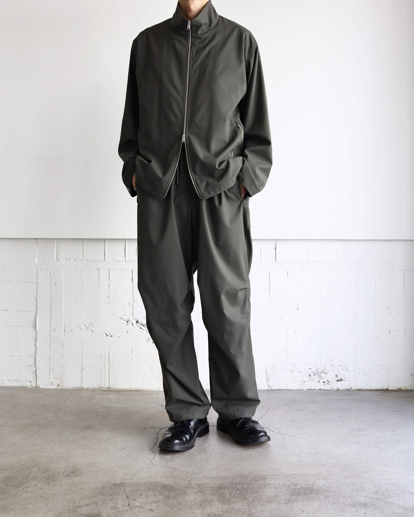 GYM JACKET 2/80 ORGANIC WOOL TYPEWRITER "OLIVE"