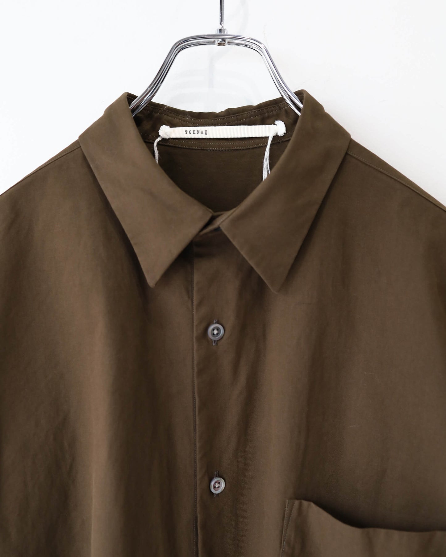 FINE COTTON TWILL / REGULAR COLLAR SHIRT "DK.BROWN"