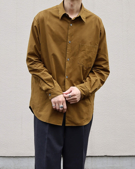 FINE COTTON TWILL / REGULAR COLLAR SHIRT "BROWN"