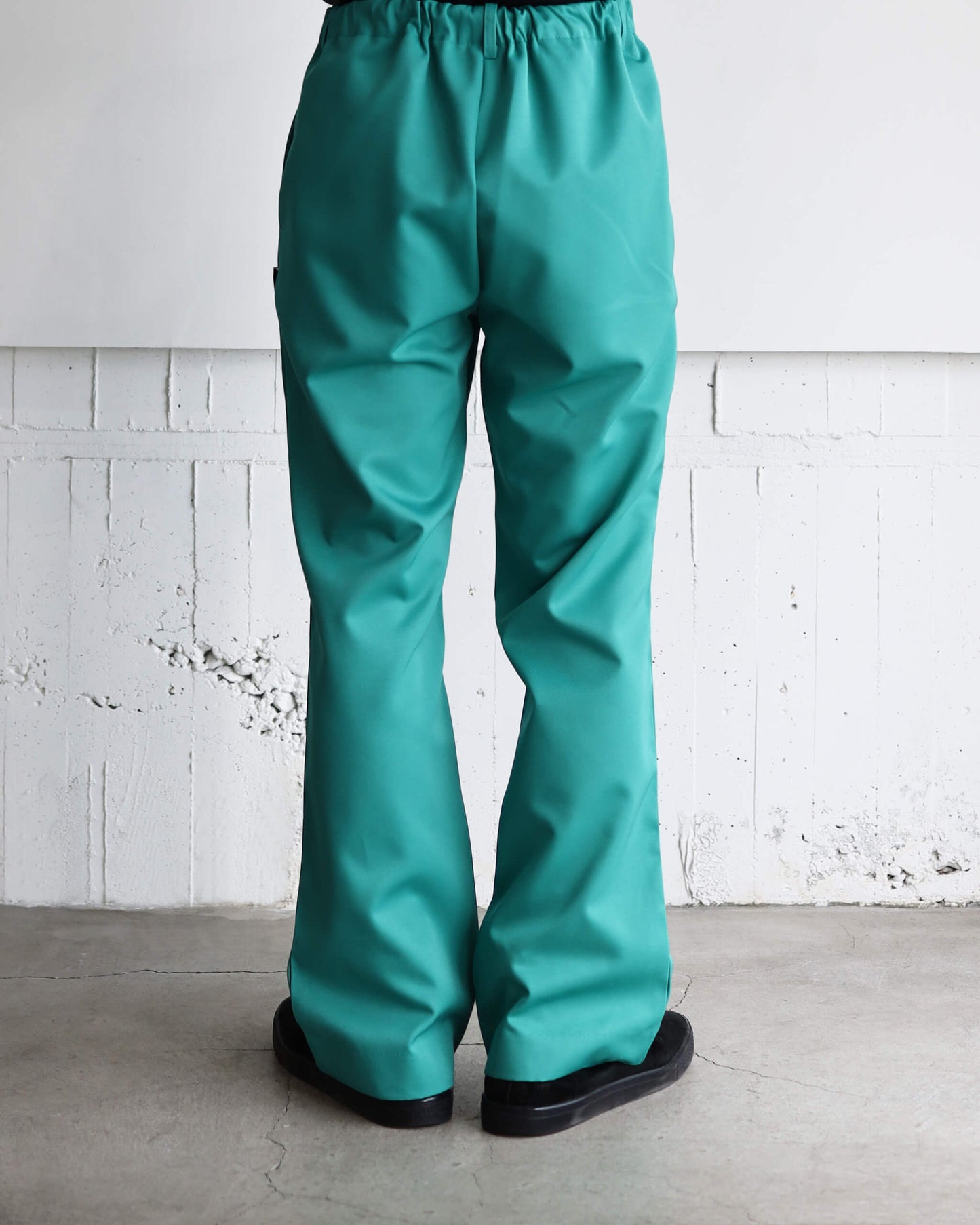 SHOECUT POLY-TWILL TROUSERS "GREEN"