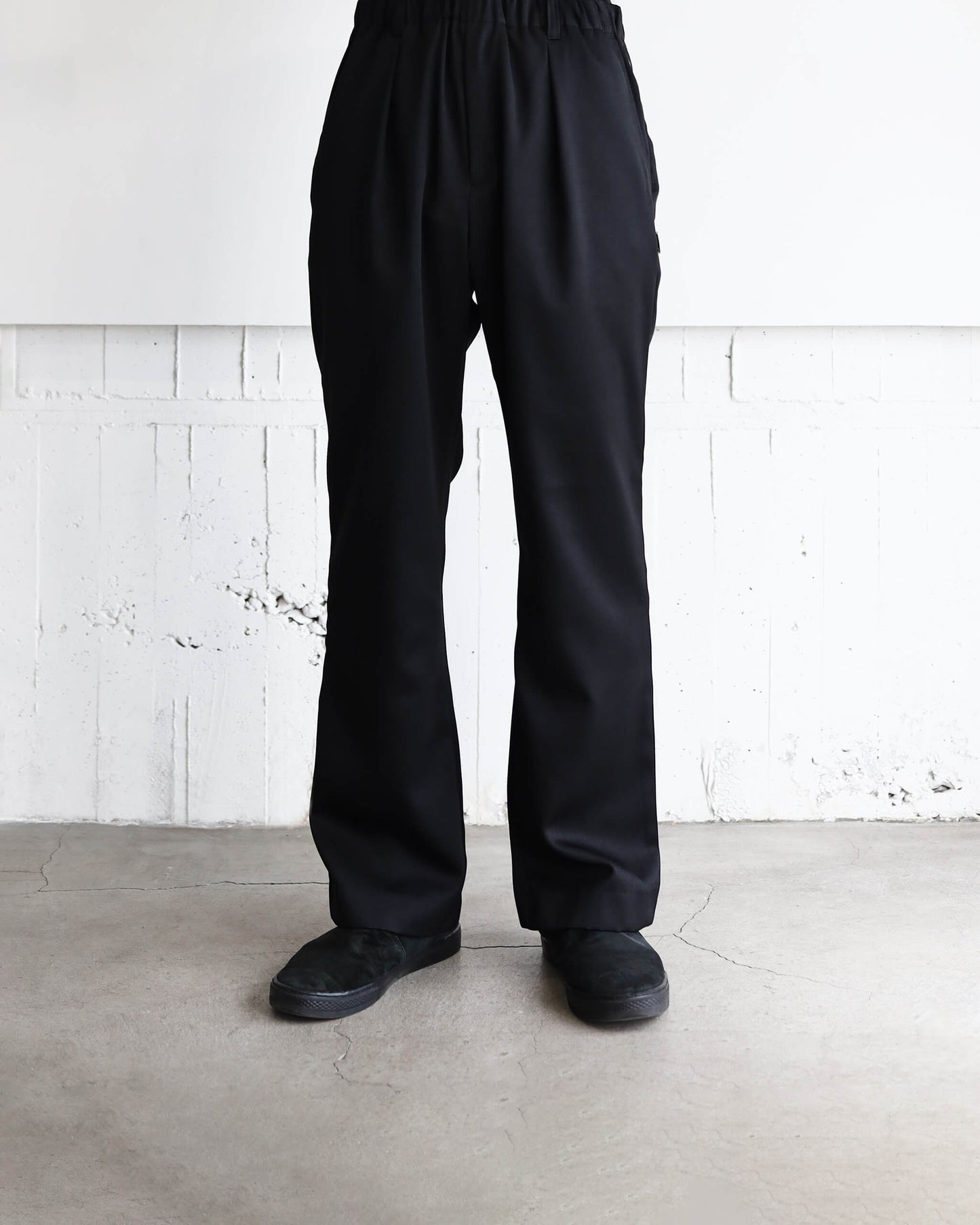 SHOECUT POLY-TWILL TROUSERS "BLACK"