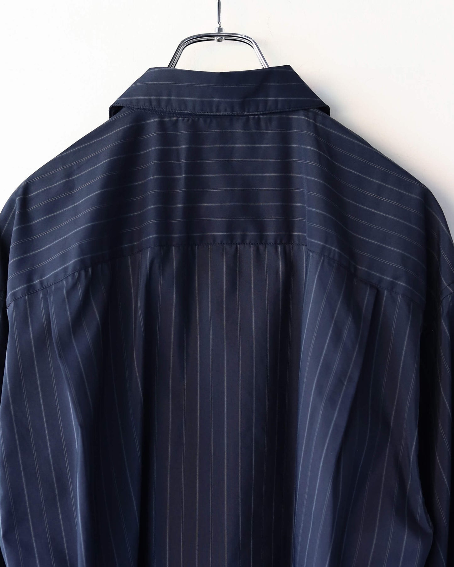 FLOATING HEART SHIRT "BLACK"