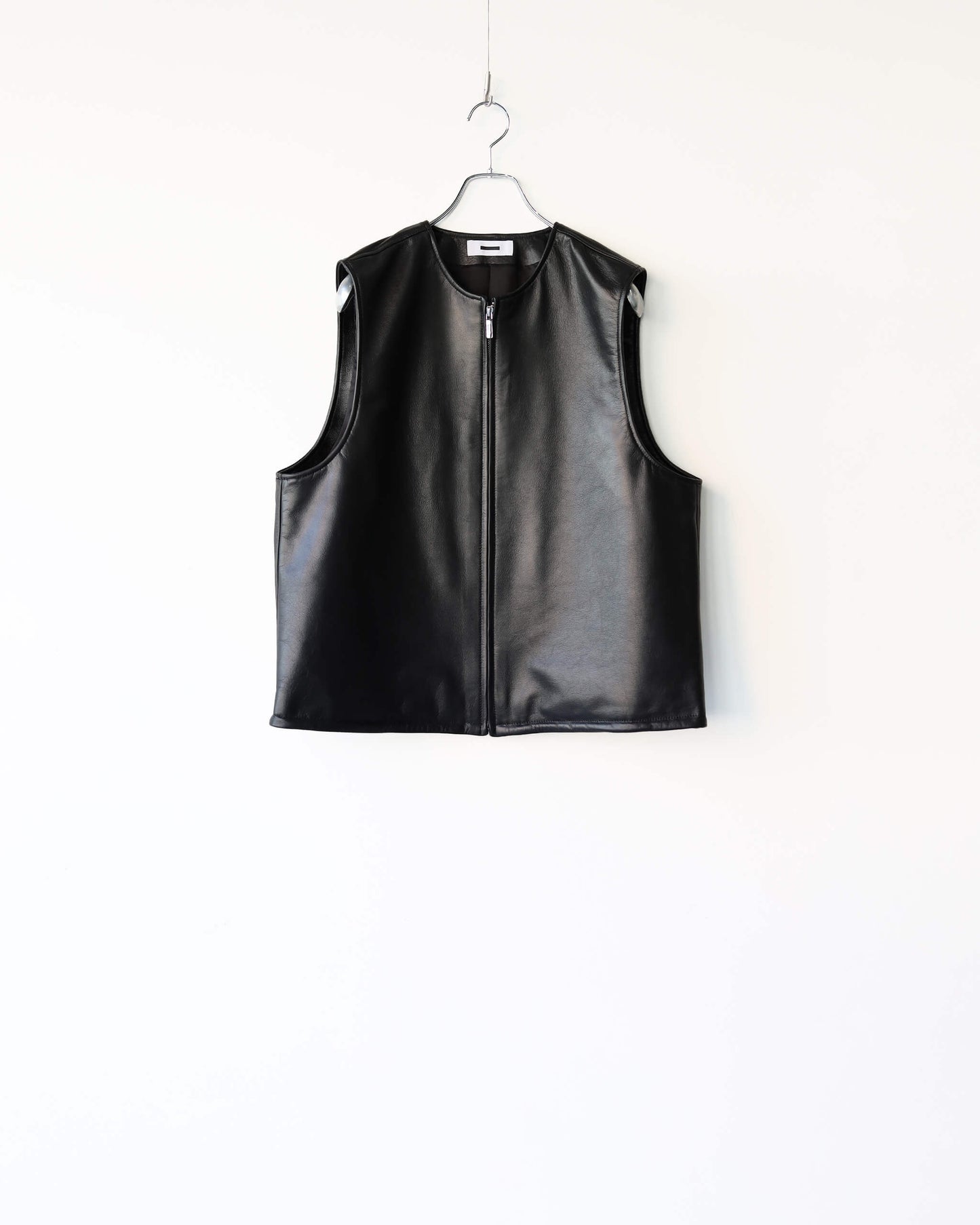 LEATHER ZIP VEST "BLACK"