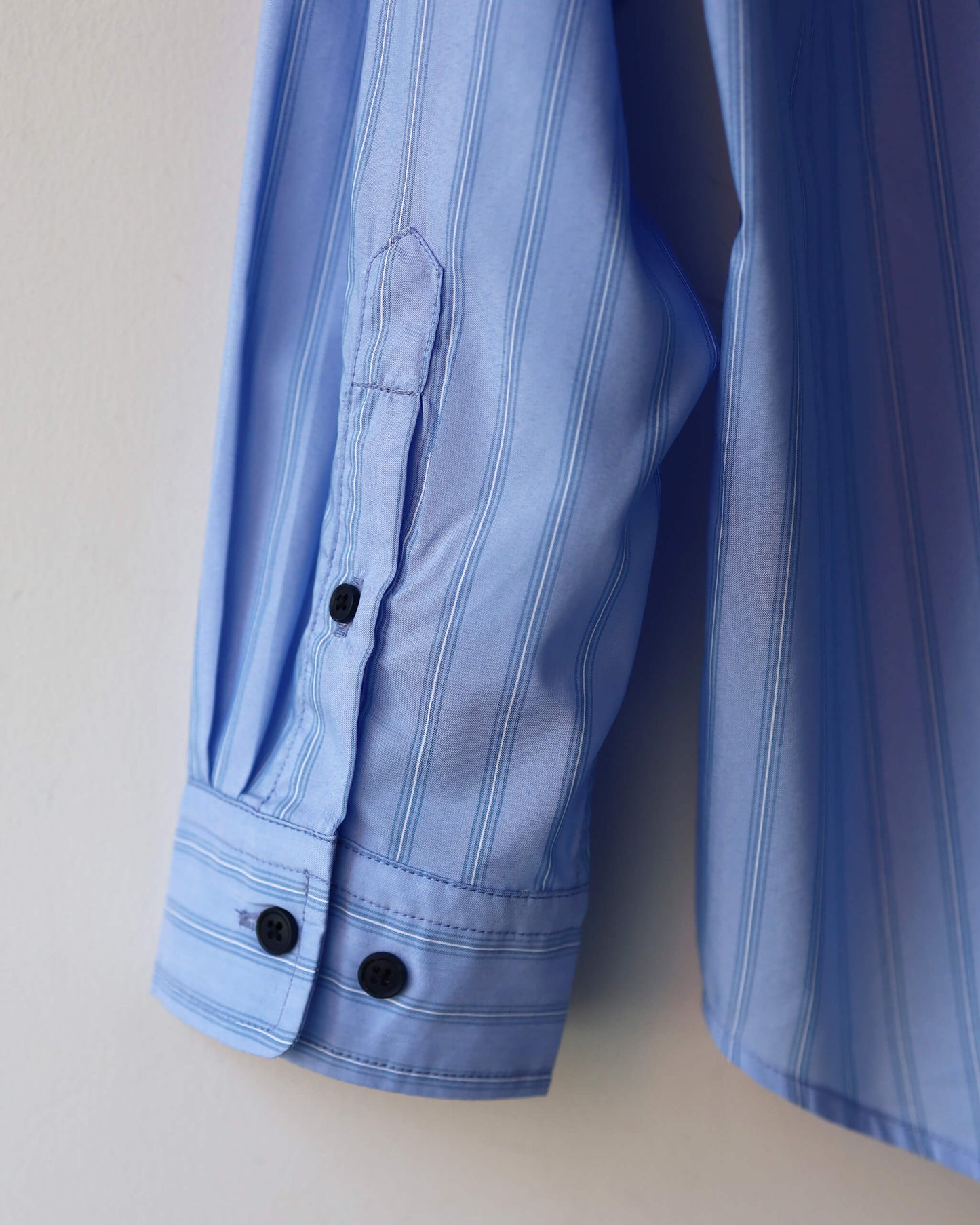 FLOATING HEART SHIRT "BLUE"