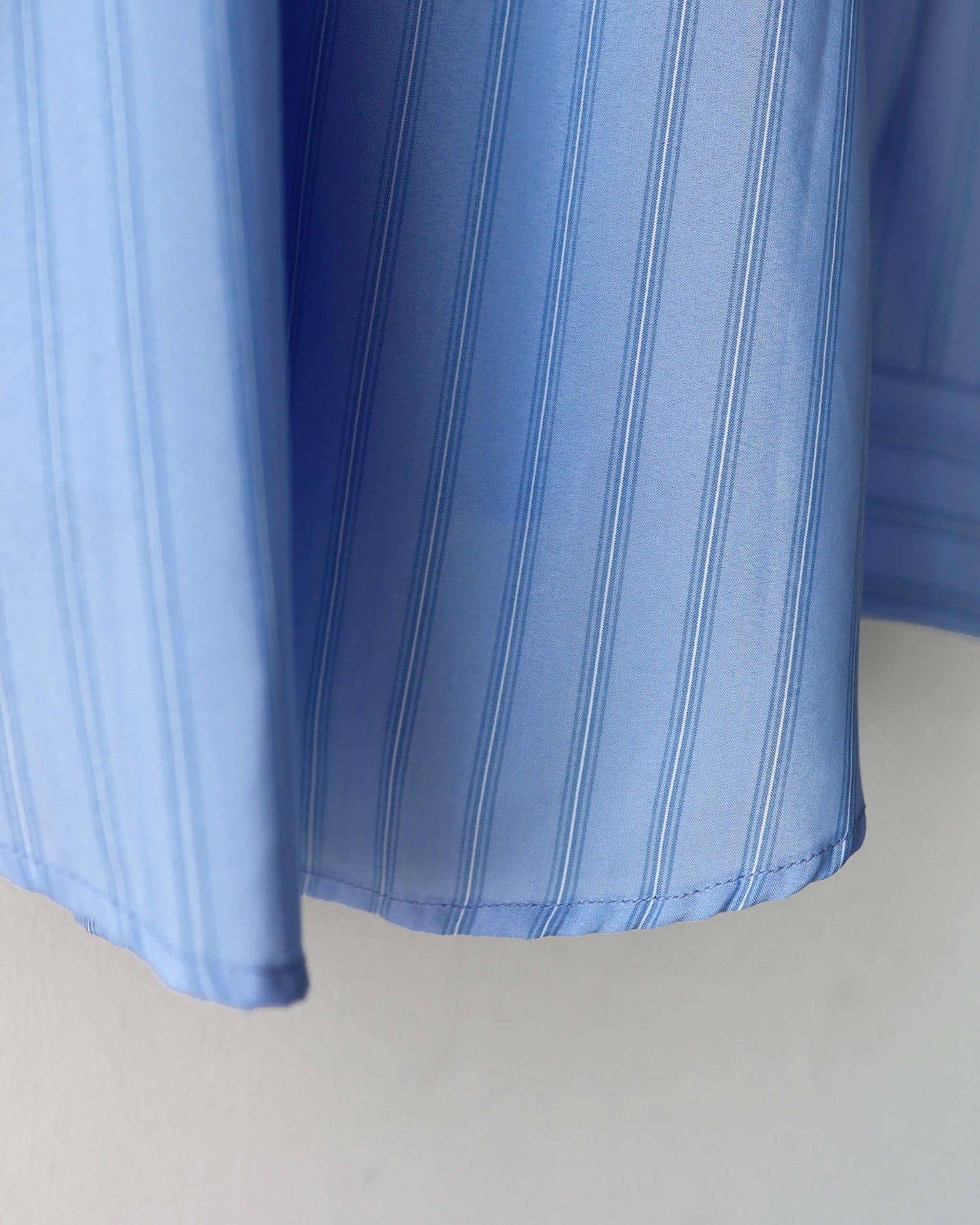 FLOATING HEART SHIRT "BLUE"