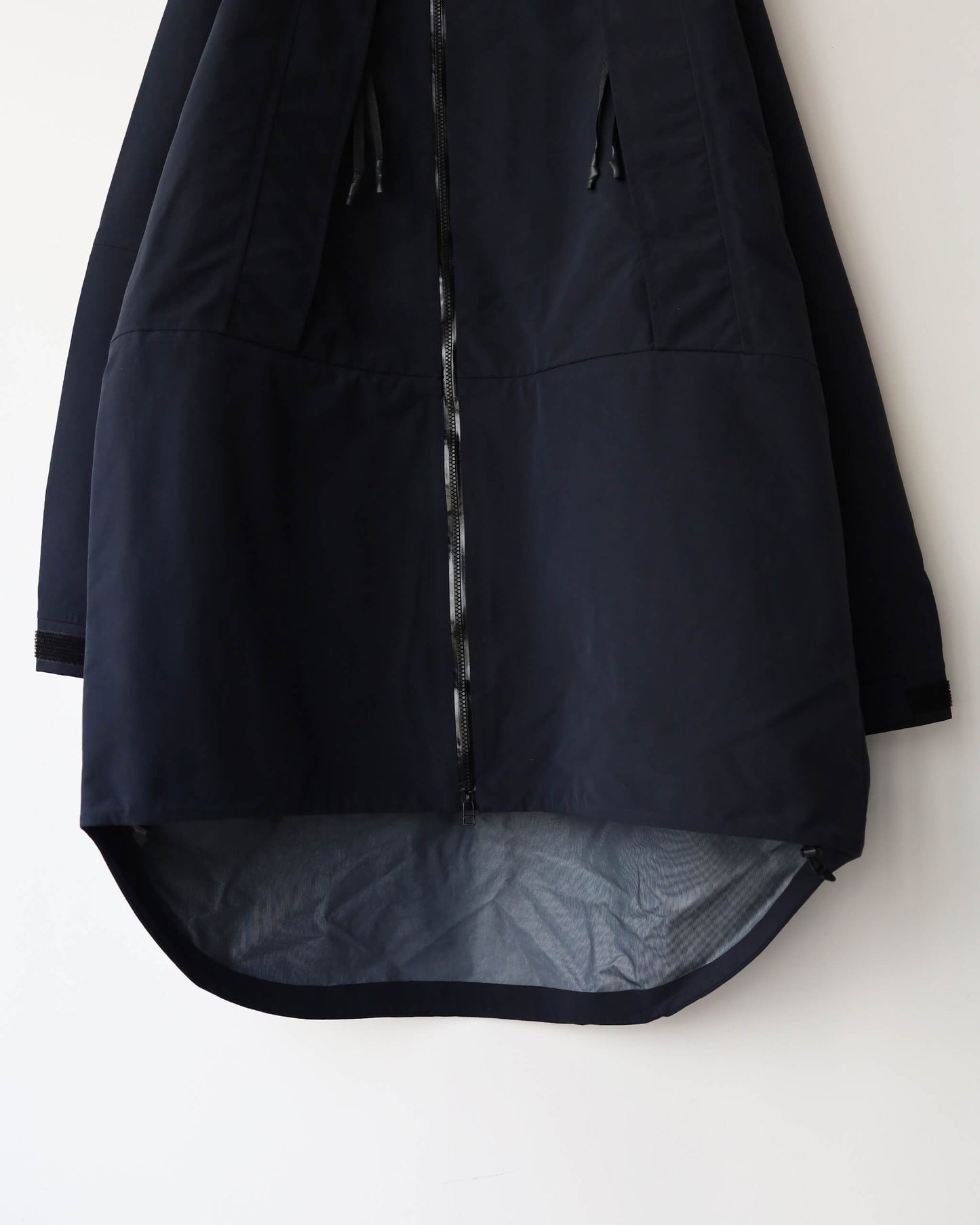 BREATHABLE WATERPROOF MONSTER PARKA "BLACK"