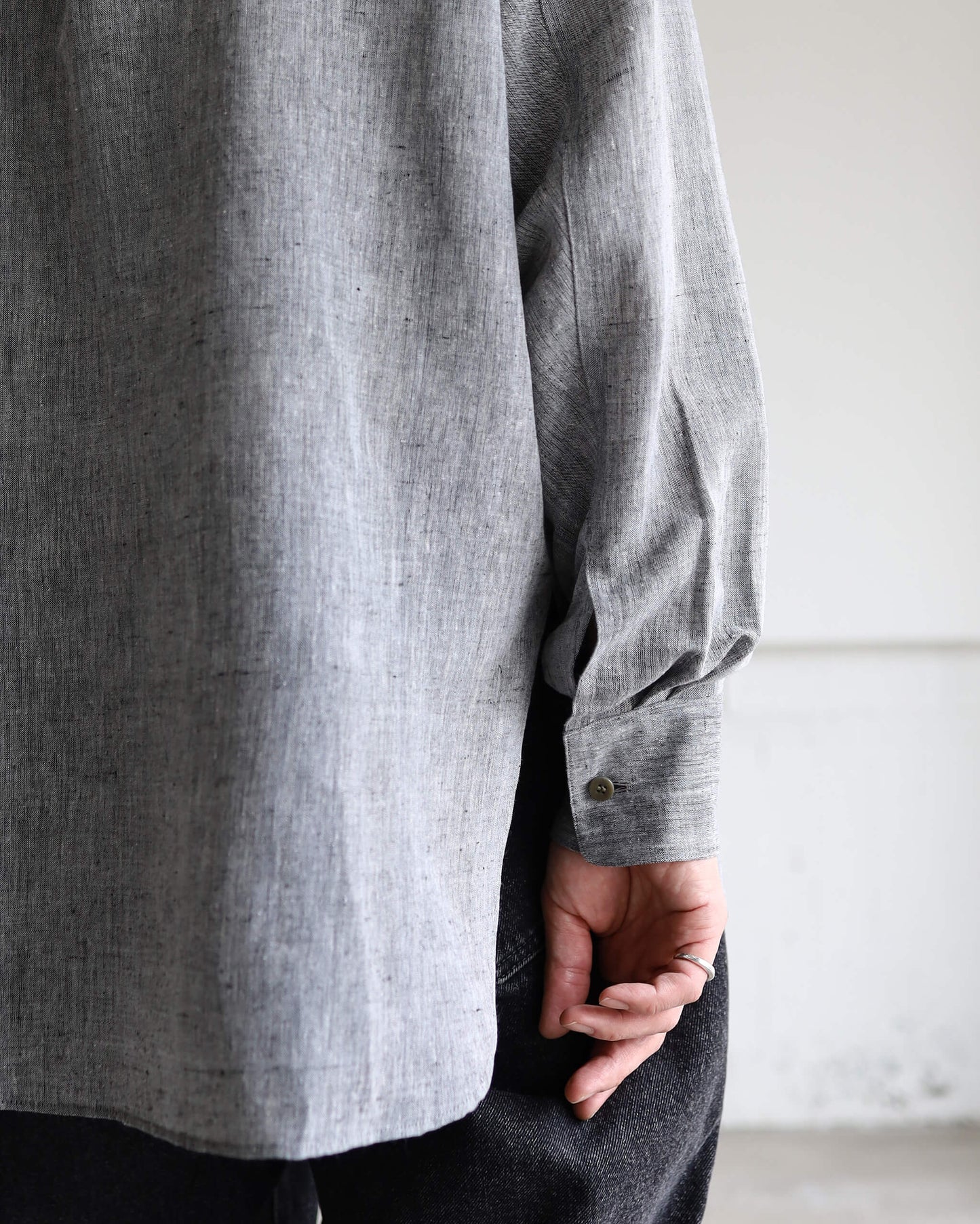 KHADI×LINEN REGULAR COLLAR SHIRT "GRAY"