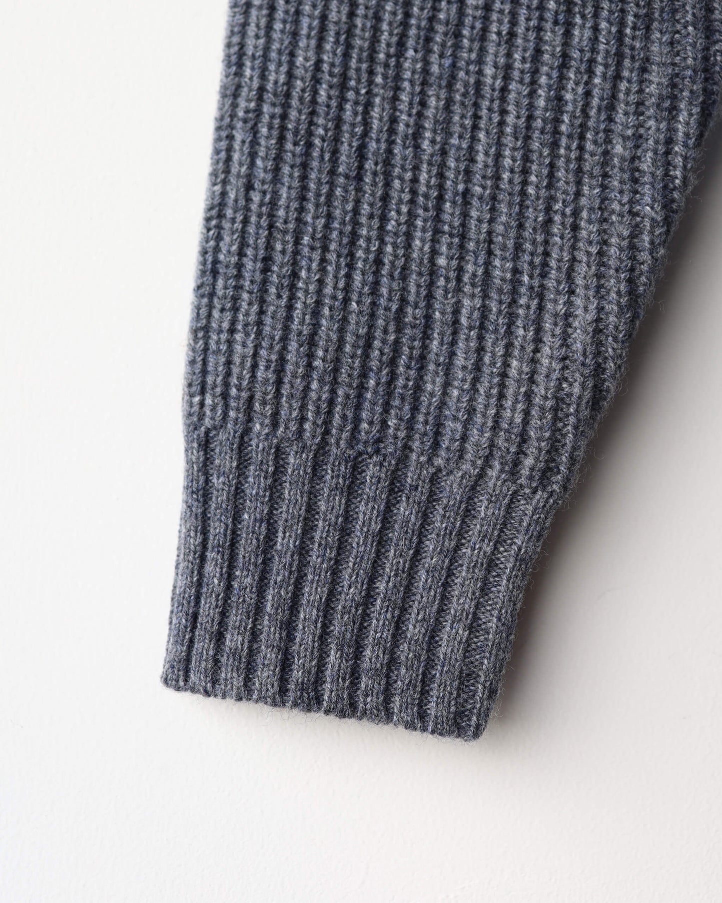 18.5 Micron wool Skipper knit wear "Grey"