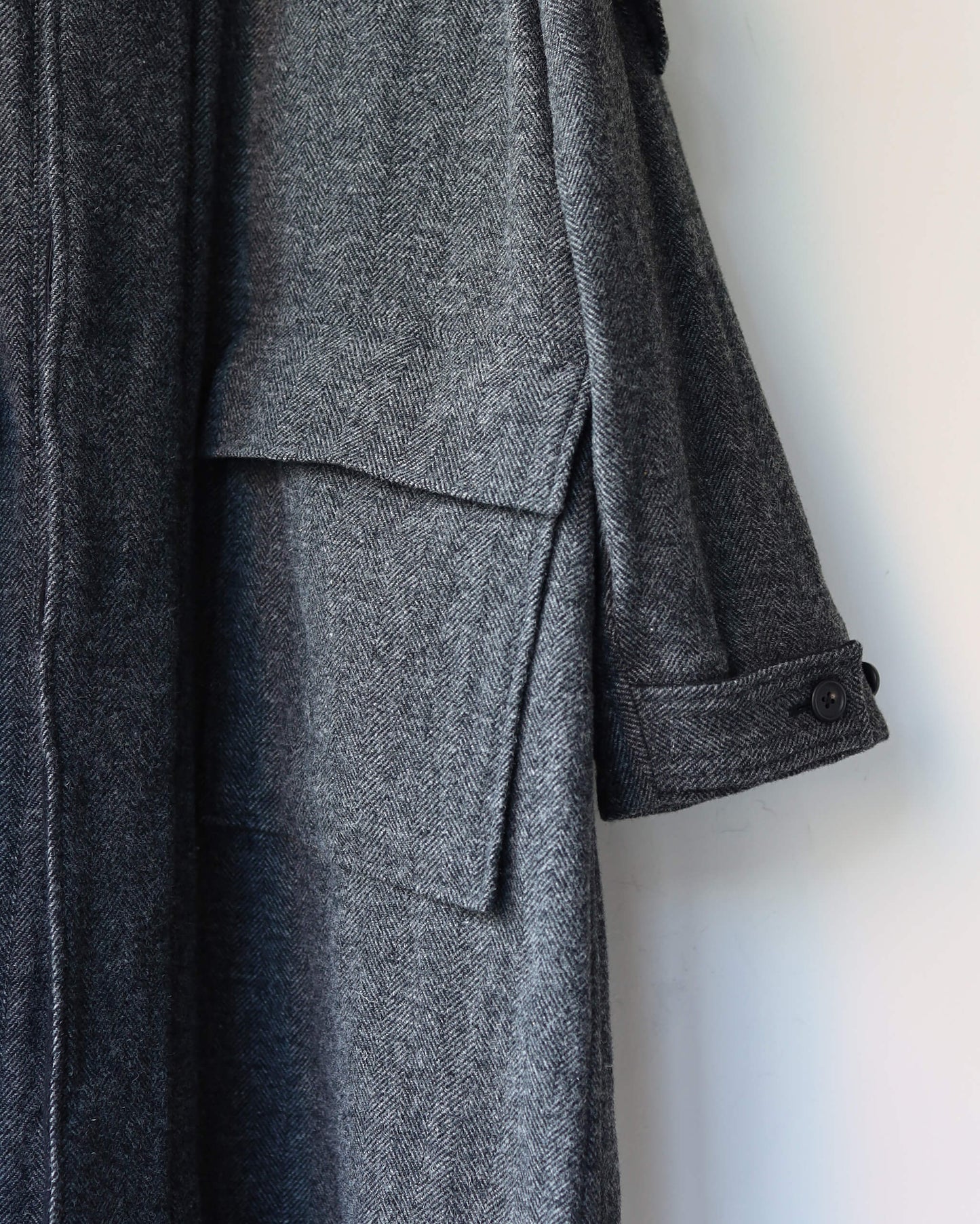 WOOL HERRINGBONE / PARKA COAT "CHARCOAL"