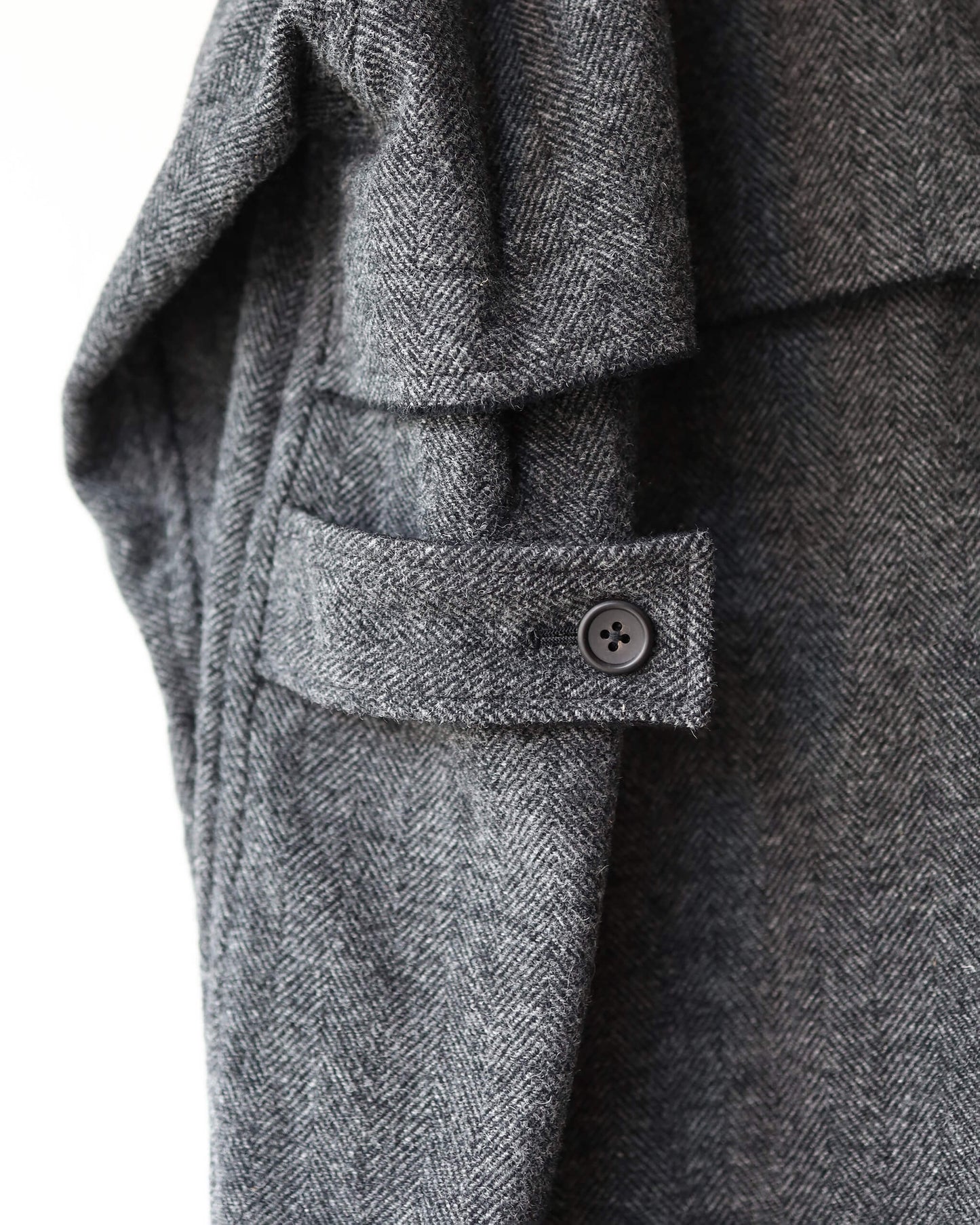 WOOL HERRINGBONE / PARKA COAT "CHARCOAL"