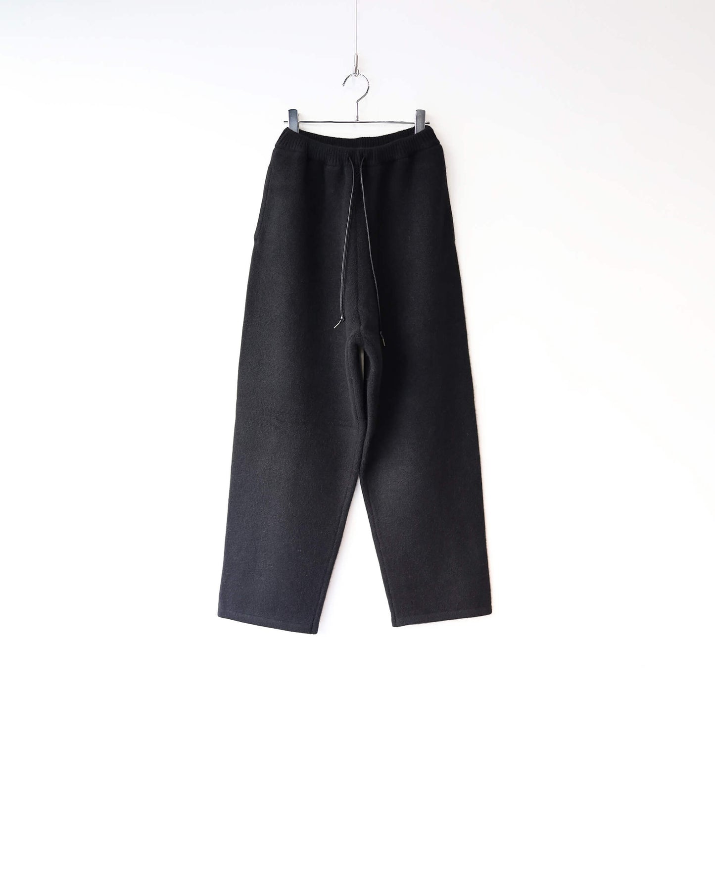 Innocent YAK Circuler knitting pants "Black"