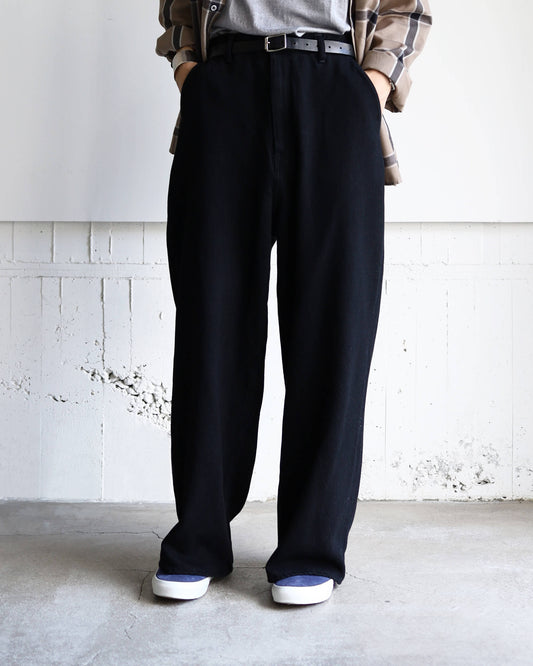 LOOSE DENIM PANTS "BLACK"