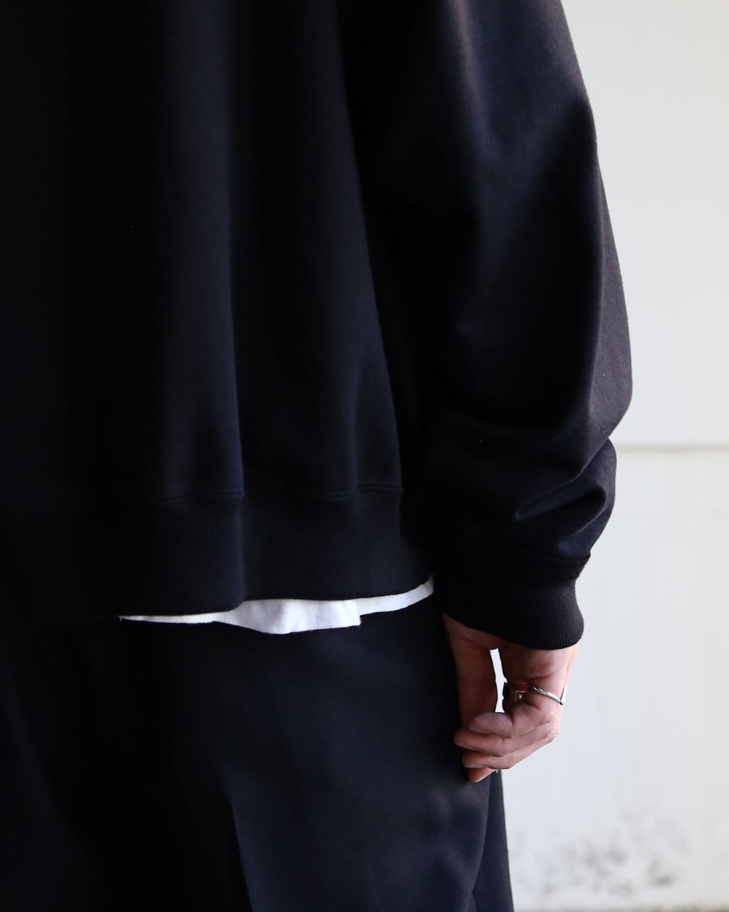 HUGE SWEAT SHORT ORGANIC COTTON HEAVY FLEECE "BLACK"