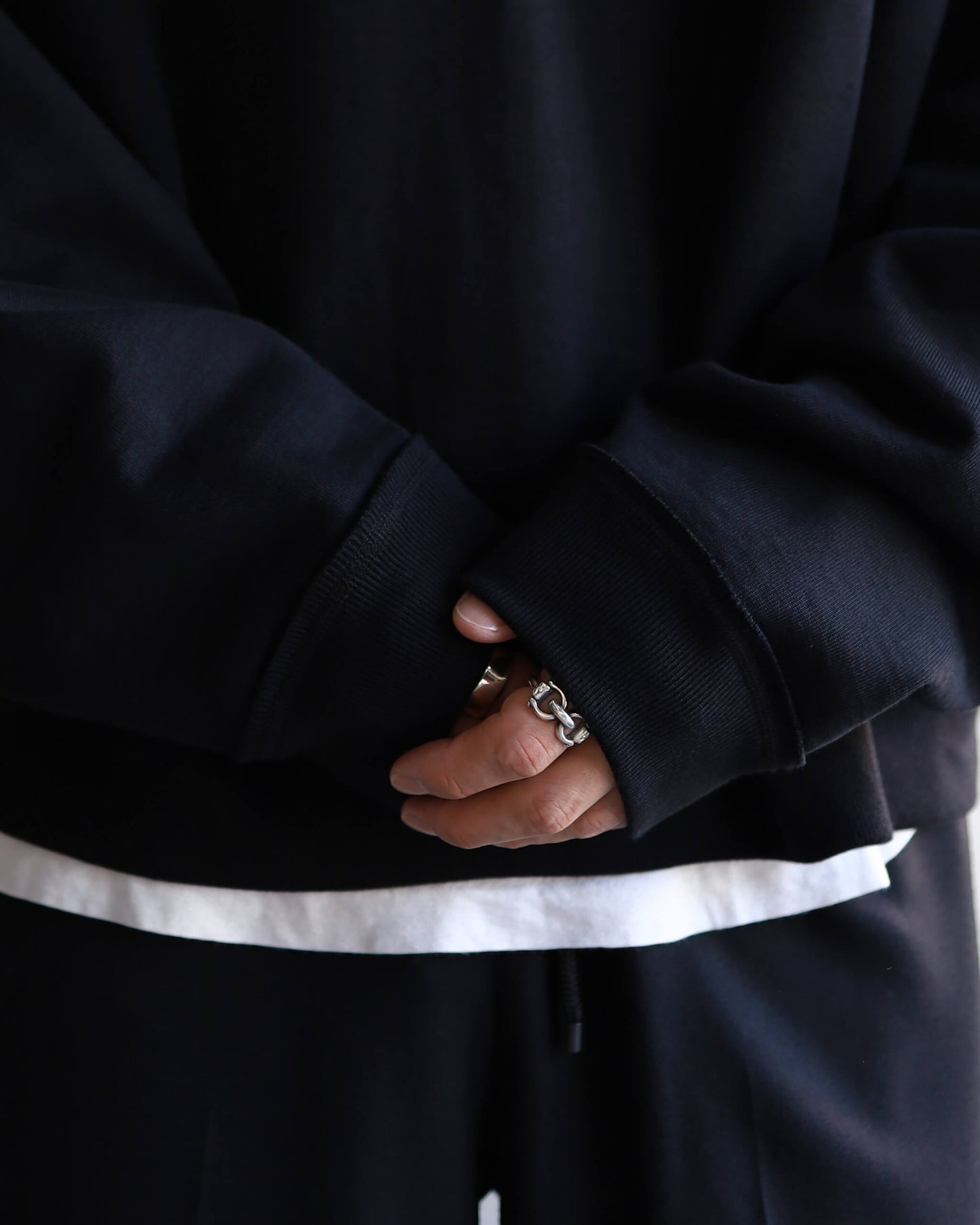 HUGE SWEAT SHORT ORGANIC COTTON HEAVY FLEECE "BLACK"