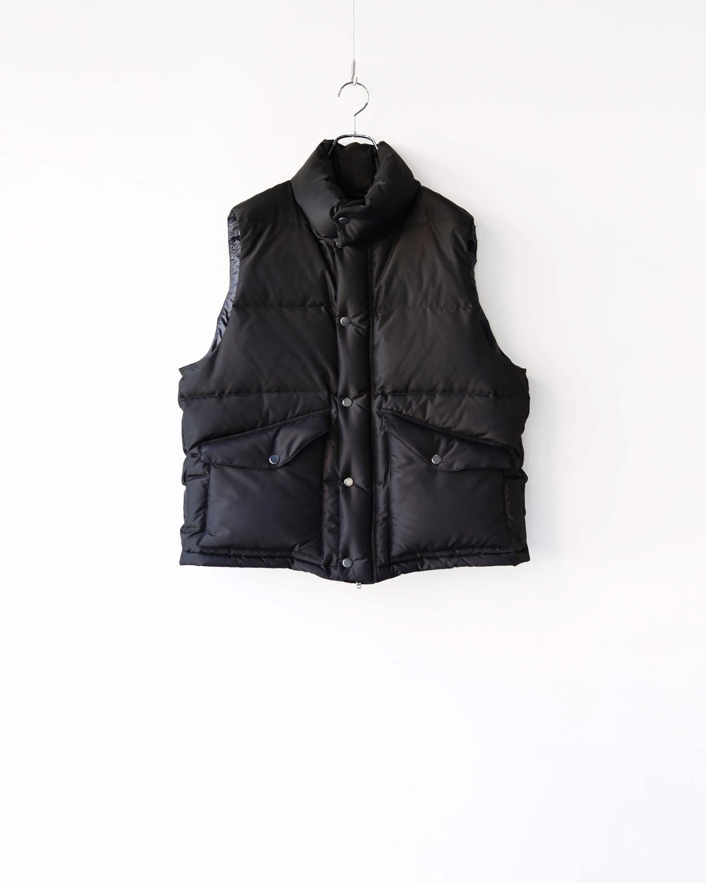 SILK DOWN VEST SILK TAFFETA "BLACK"