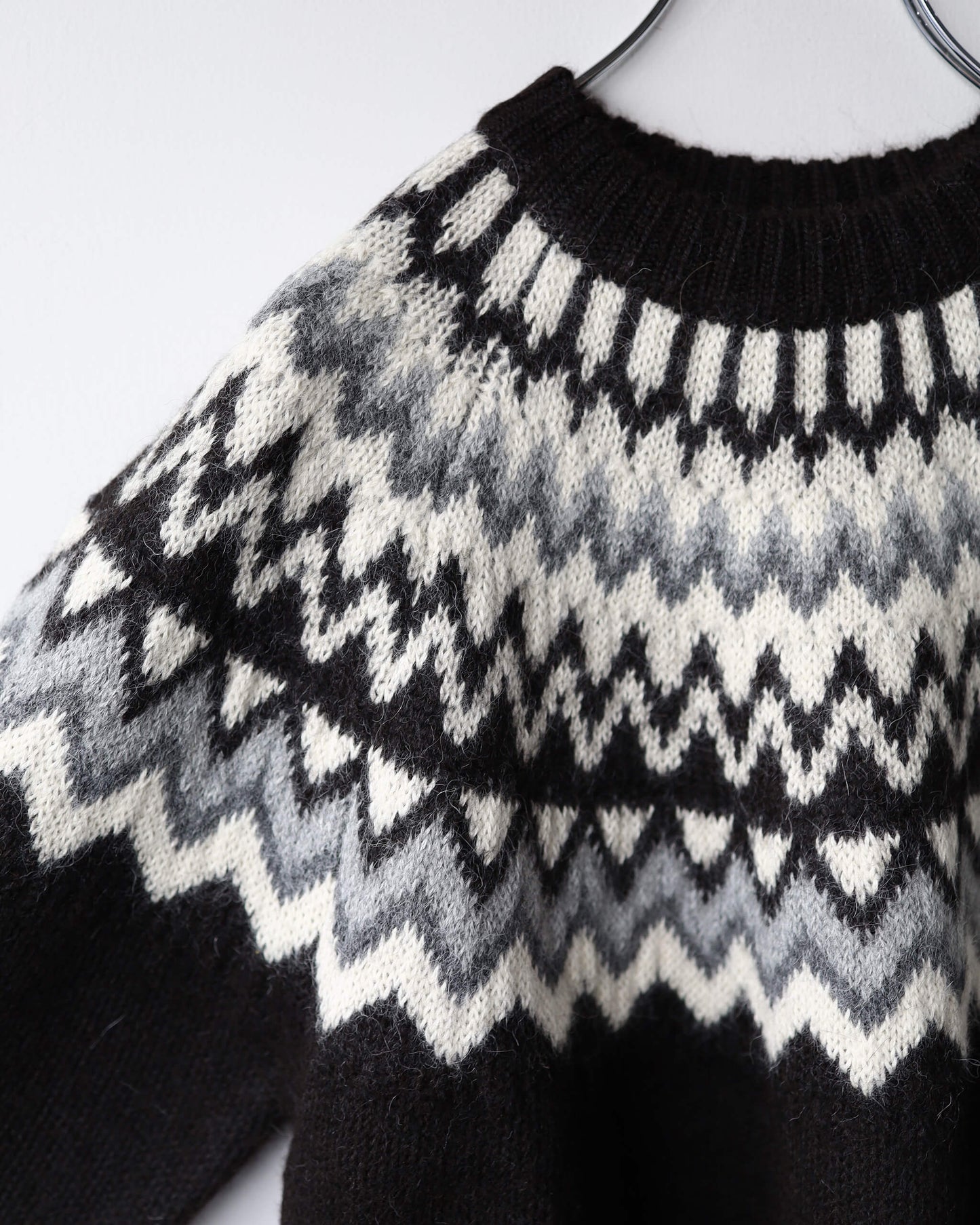 SNOW PATTERN JUMPER NATURAL COLOR ALPACA "NATURAL BLACK"