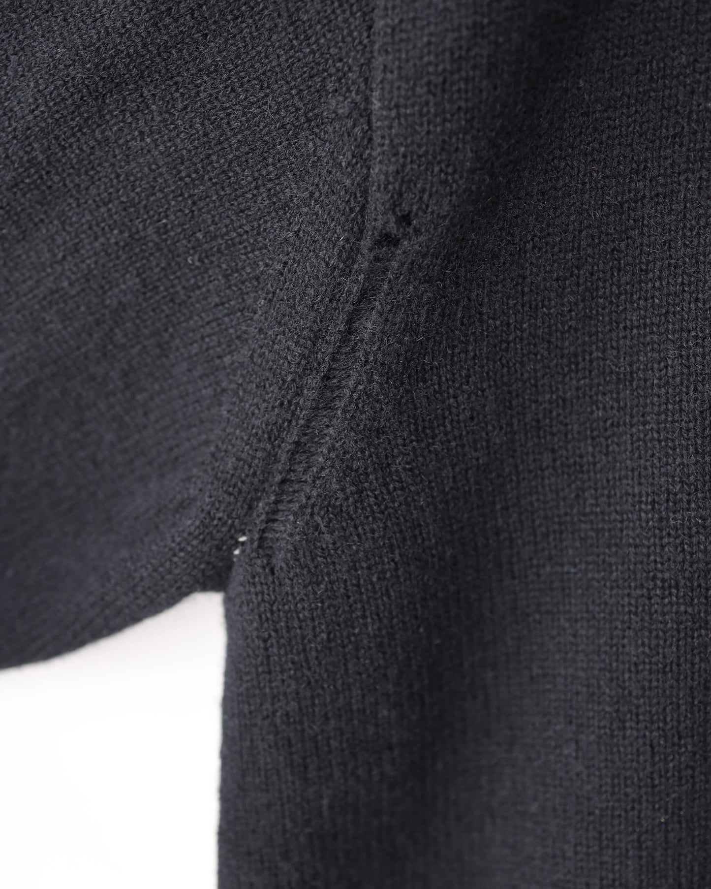 CHUNKY WOOL CASHMERE / CHUNKY CREW "BLACK"