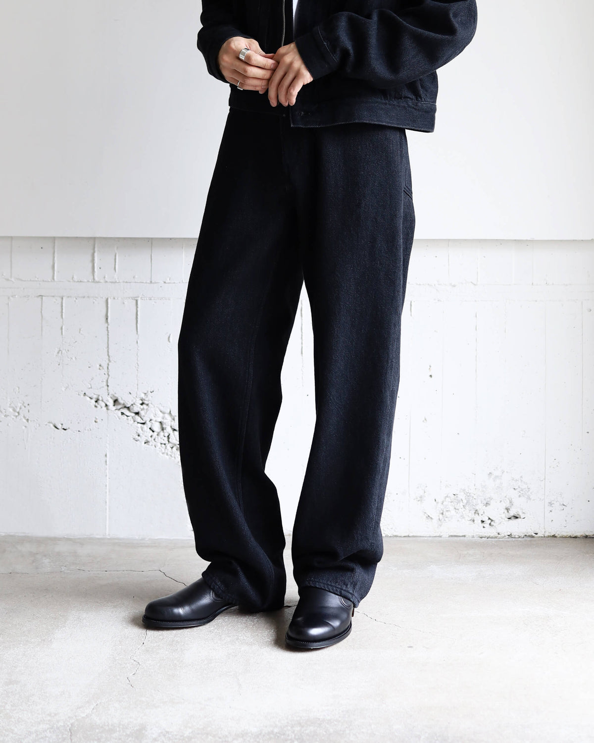 Type 001 Oxford Jeans "Black On Both Sides Marble Wash"