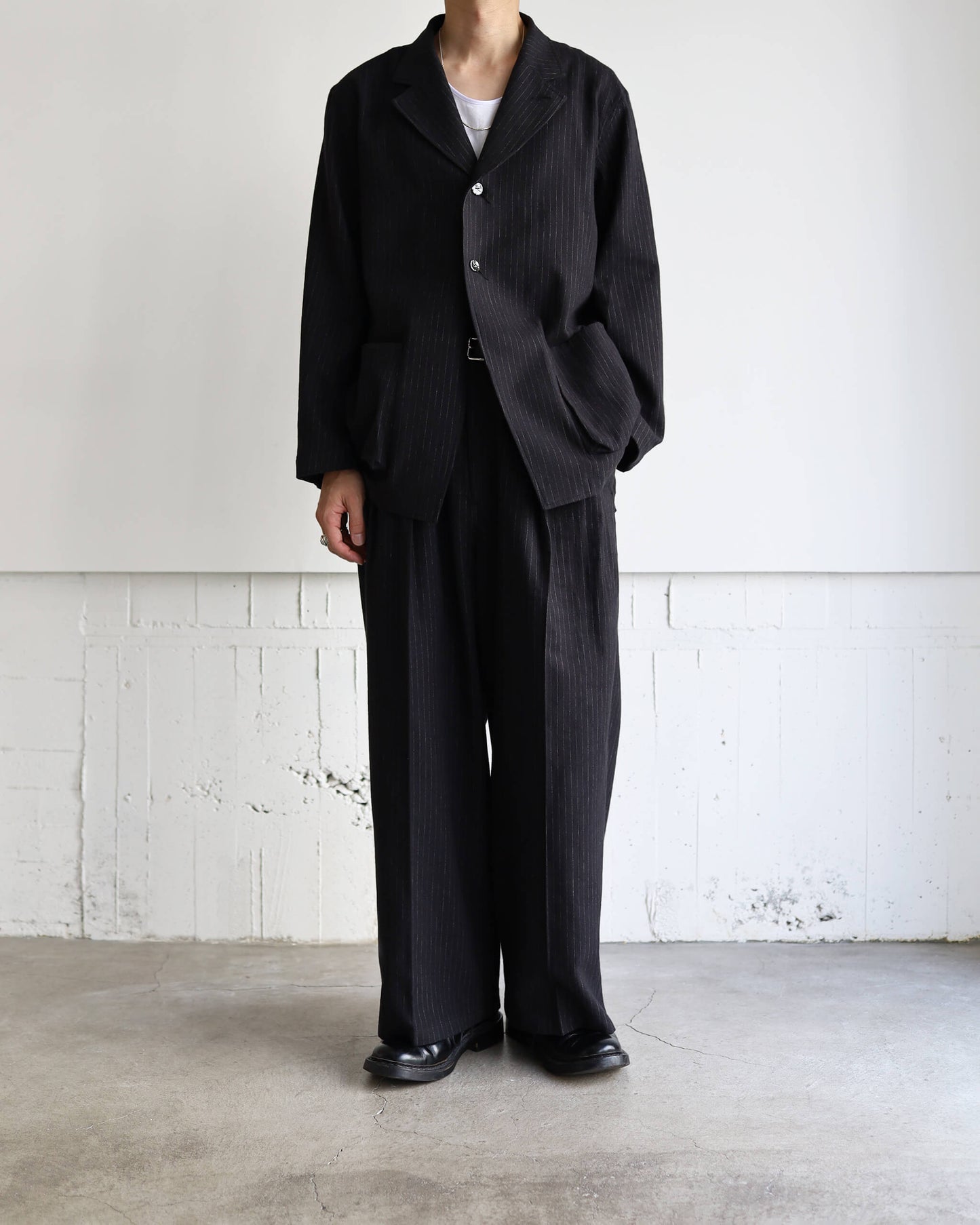 yosogi wide slacks "black stripe"