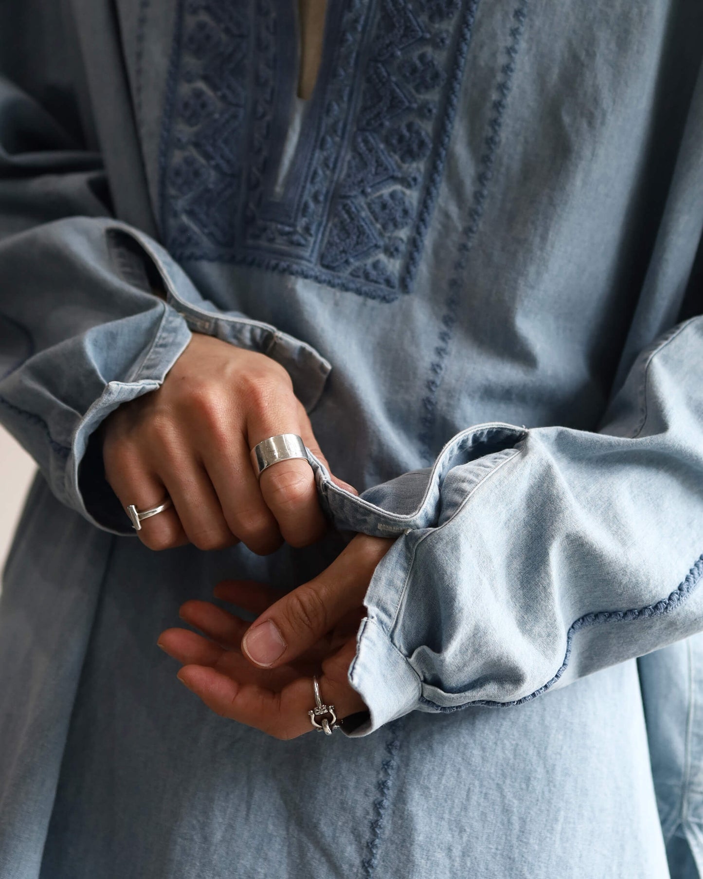 COTTON CHAMBRAY EMBROIDERY SKIPPER SHIRT "WASHED INDIGO"