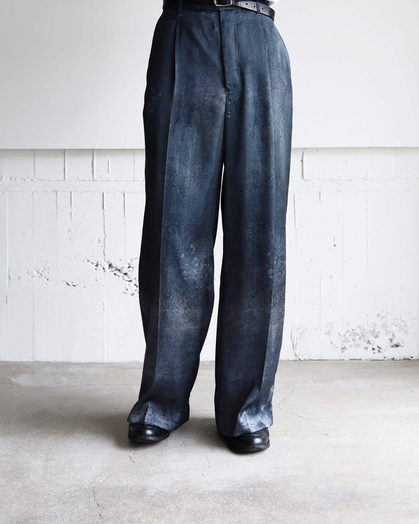 SINGLE TUCK WIDE TROUSER "Black"