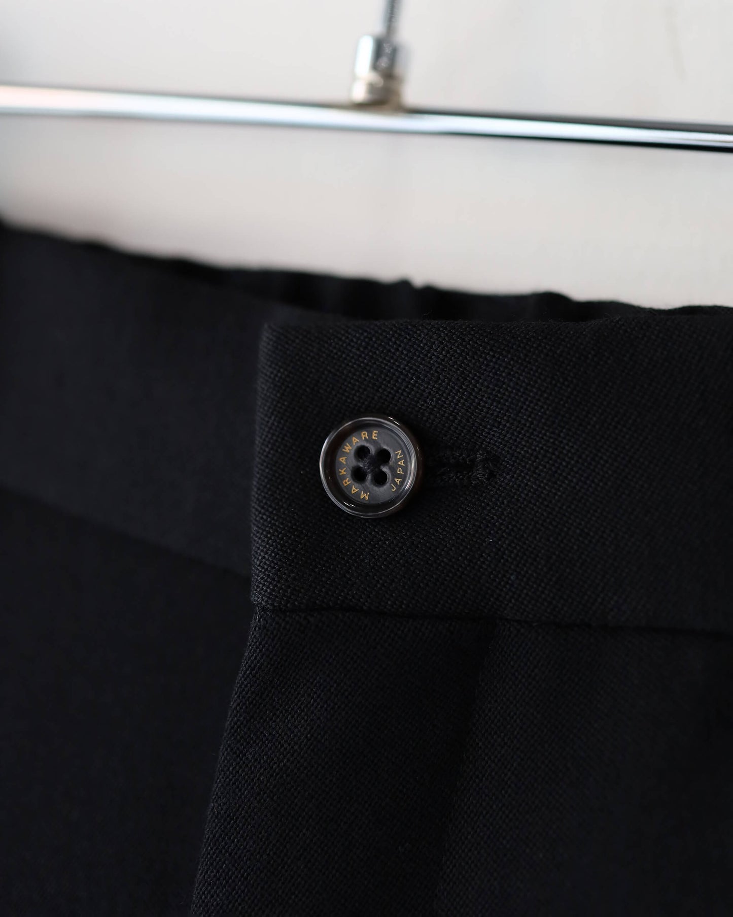 TRIPLE PLEATED TROUSERS POLWARTH TUXEDO CLOTH "BLACK"