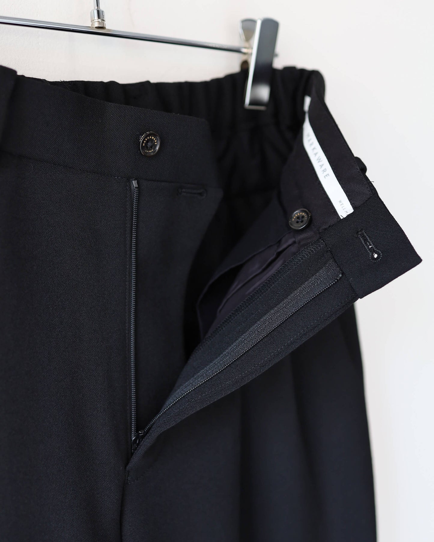 TRIPLE PLEATED TROUSERS POLWARTH TUXEDO CLOTH "BLACK"