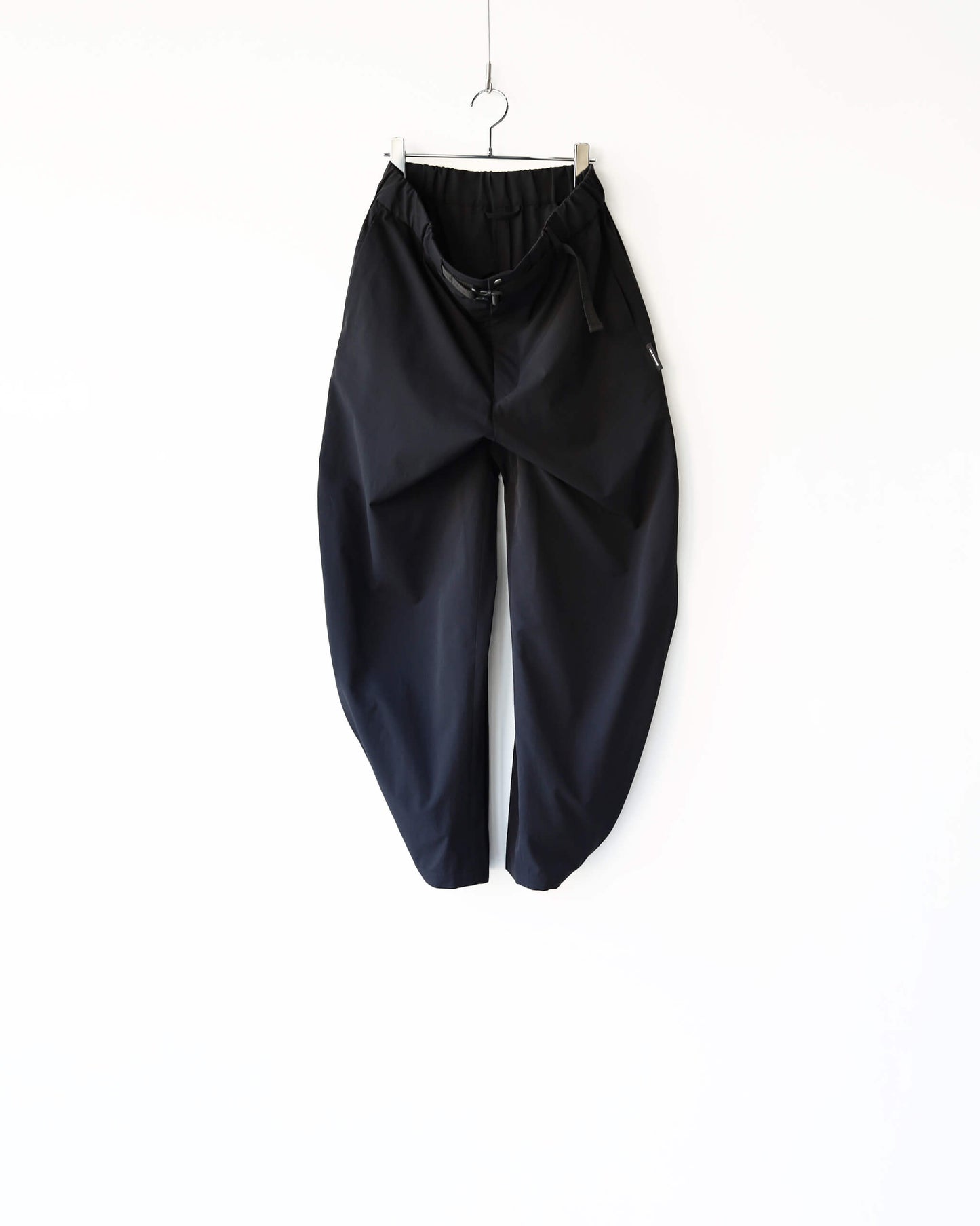 T SN PANTS "BLACK"