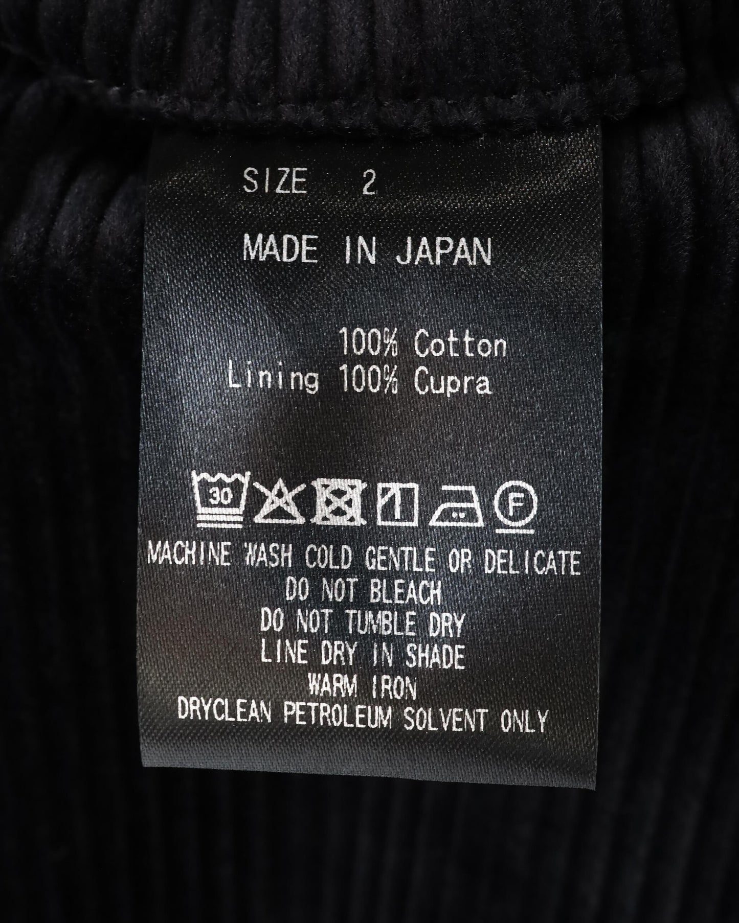 CLASSIC FIT DOUBLE PLEATED TROUSERS ORGANIC COTTON 6-WALE CORDUROY "BLACK"