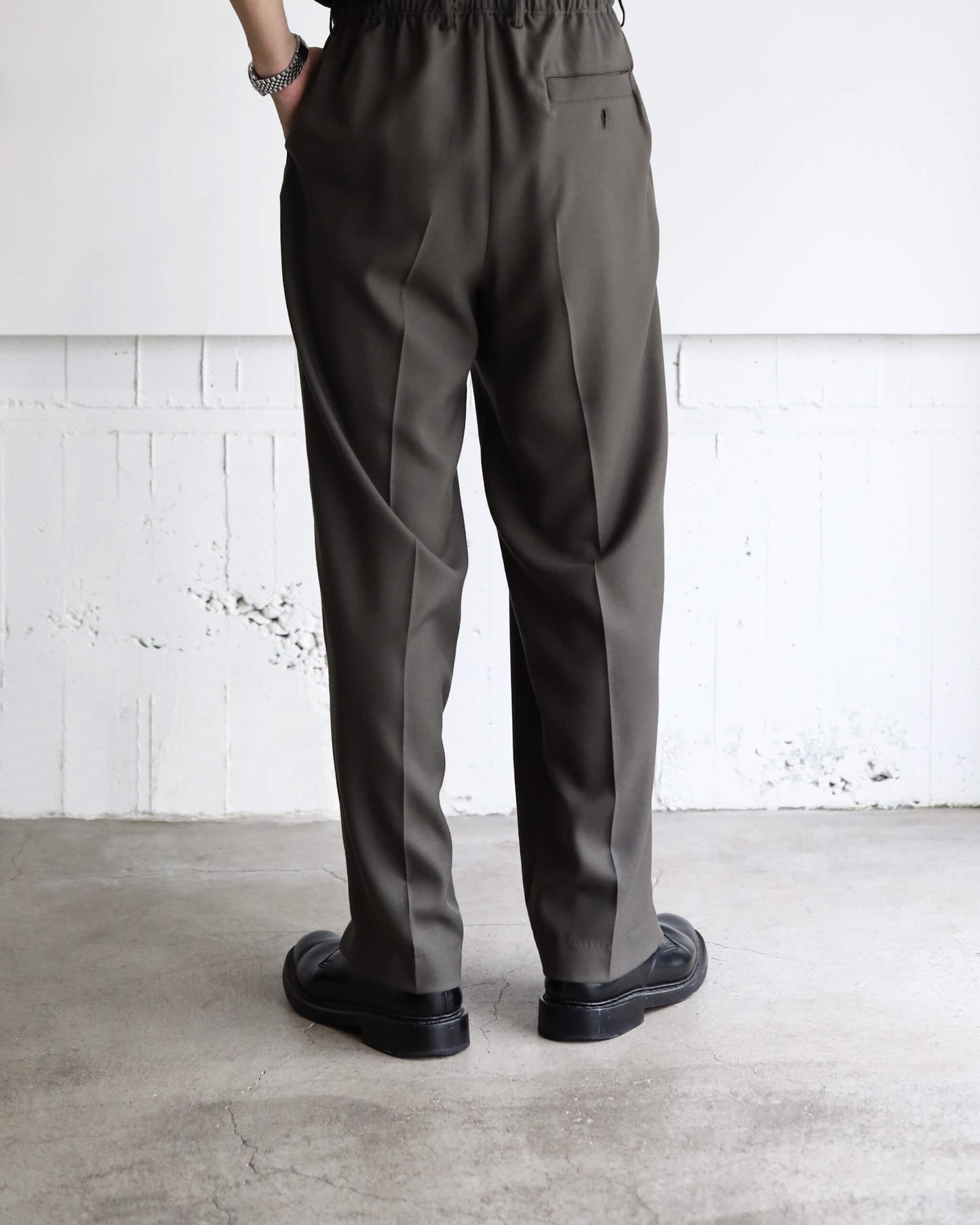 DOUBLE PLEATED EASY TROUSERS 2/80 ORGANIC WOOL VIYELLA "OLIVE"