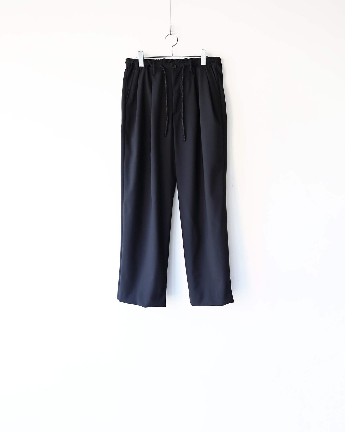 DOUBLE PLEATED EASY TROUSERS ORGANIC WOOL 2/80 TROPICAL "BLACK"