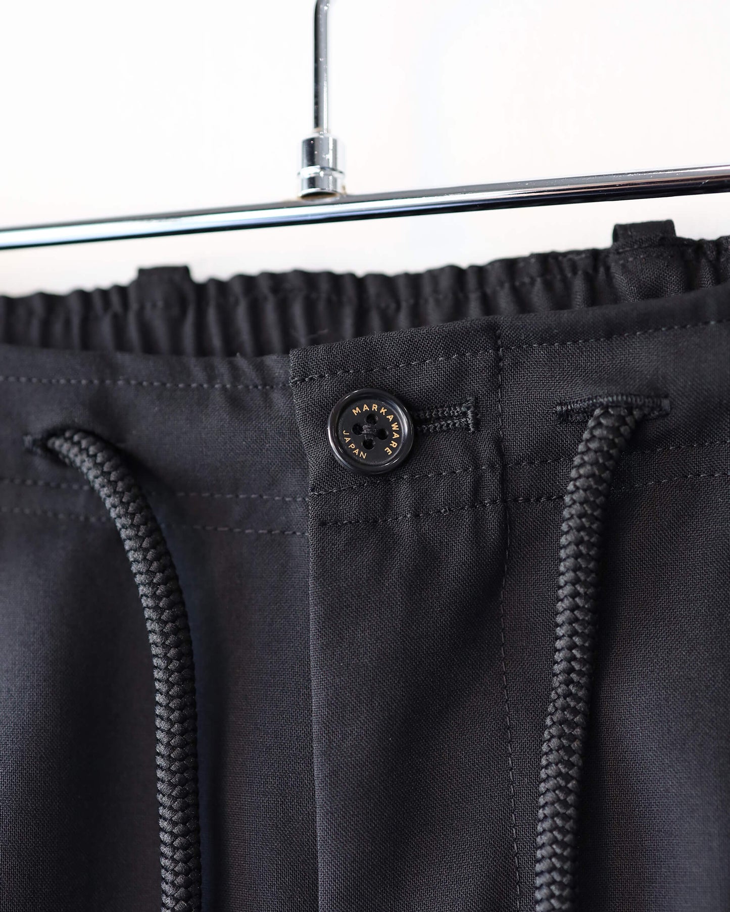 DOUBLE PLEATED EASY TROUSERS ORGANIC WOOL 2/80 TROPICAL "BLACK"