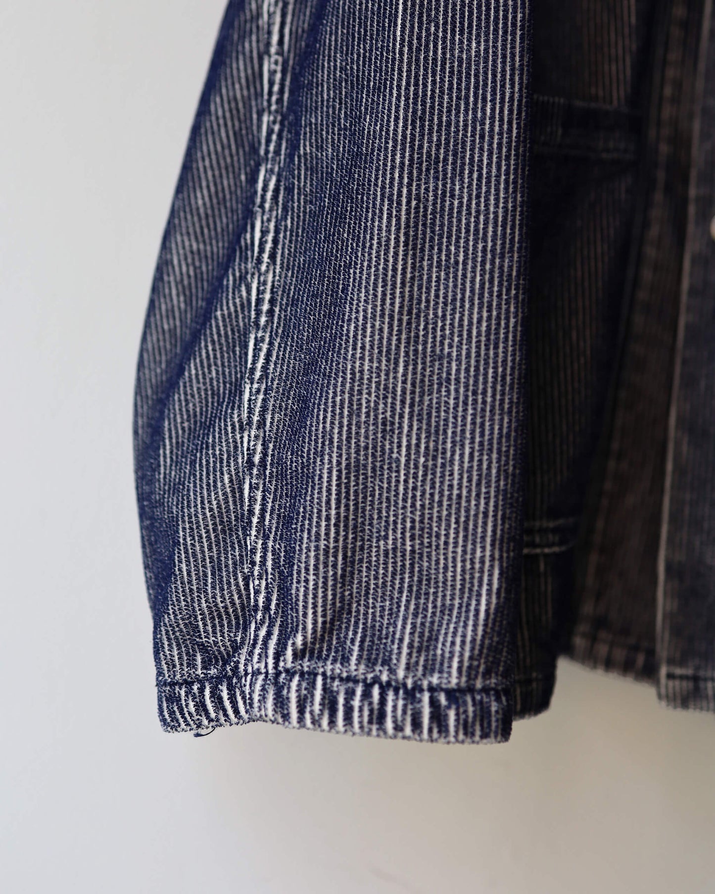 FLOCKY CORDUROY WORK JACKET "LIGHT GREY × NAVY"