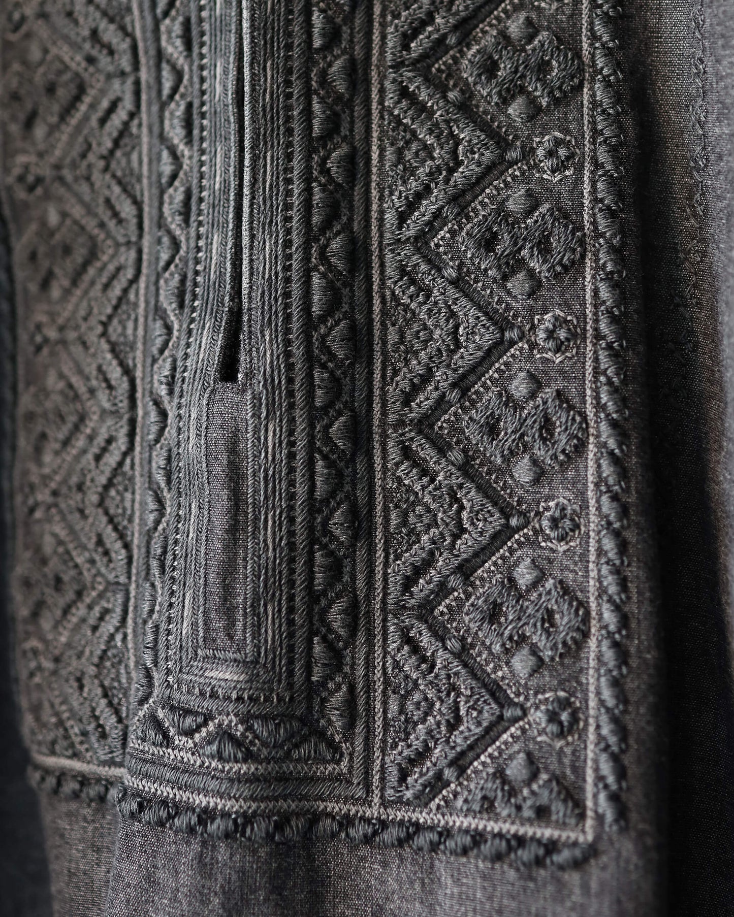 COTTON CHAMBRAY EMBROIDERY SKIPPER SHIRT "WASHED BLACK"