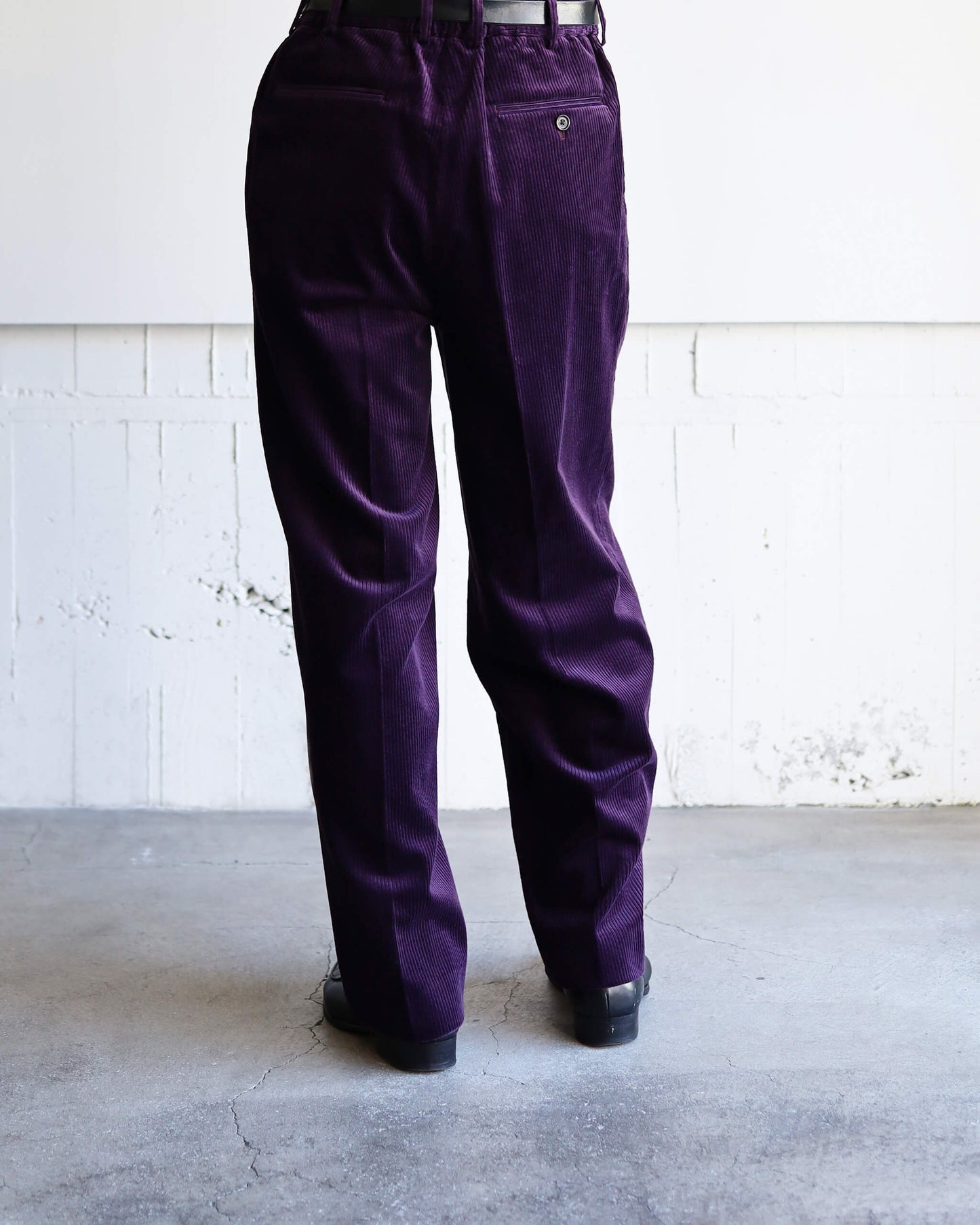 CLASSIC FIT DOUBLE PLEATED TROUSERS ORGANIC COTTON 6-WALE CORDUROY "PURPLE"