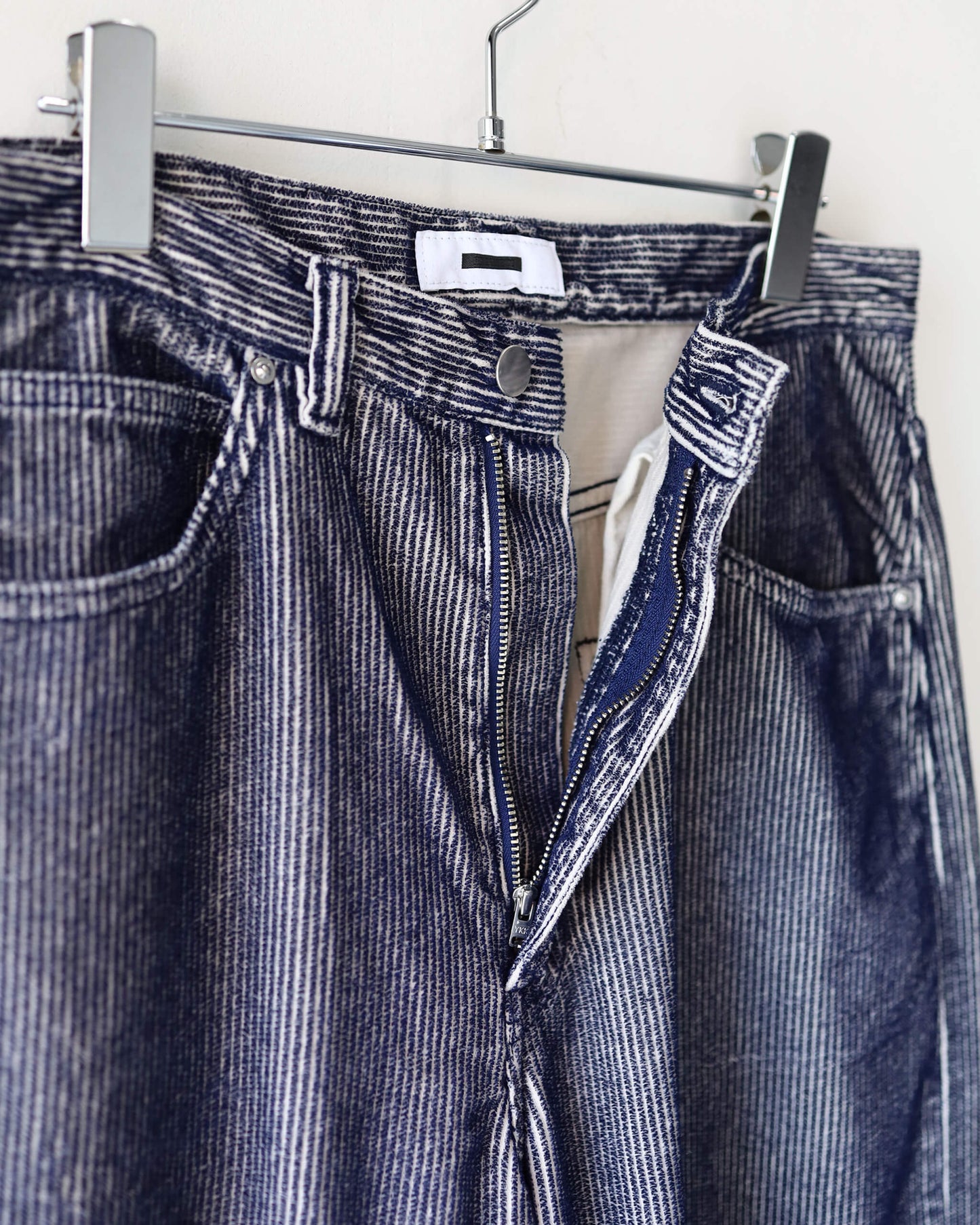 FLOCKY CORDUROY PANTS - WIDE "LIGHT GREY × NAVY"