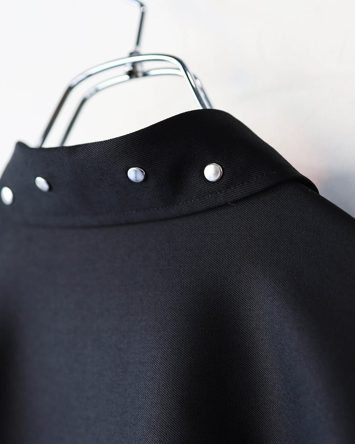 WOOL TWILL RIVET SHIRT "BLACK"
