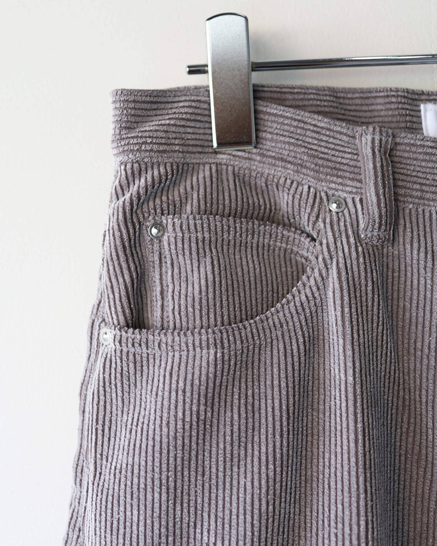 FLOCKY CORDUROY PANTS - WIDE "GREY × OFF WHITE"