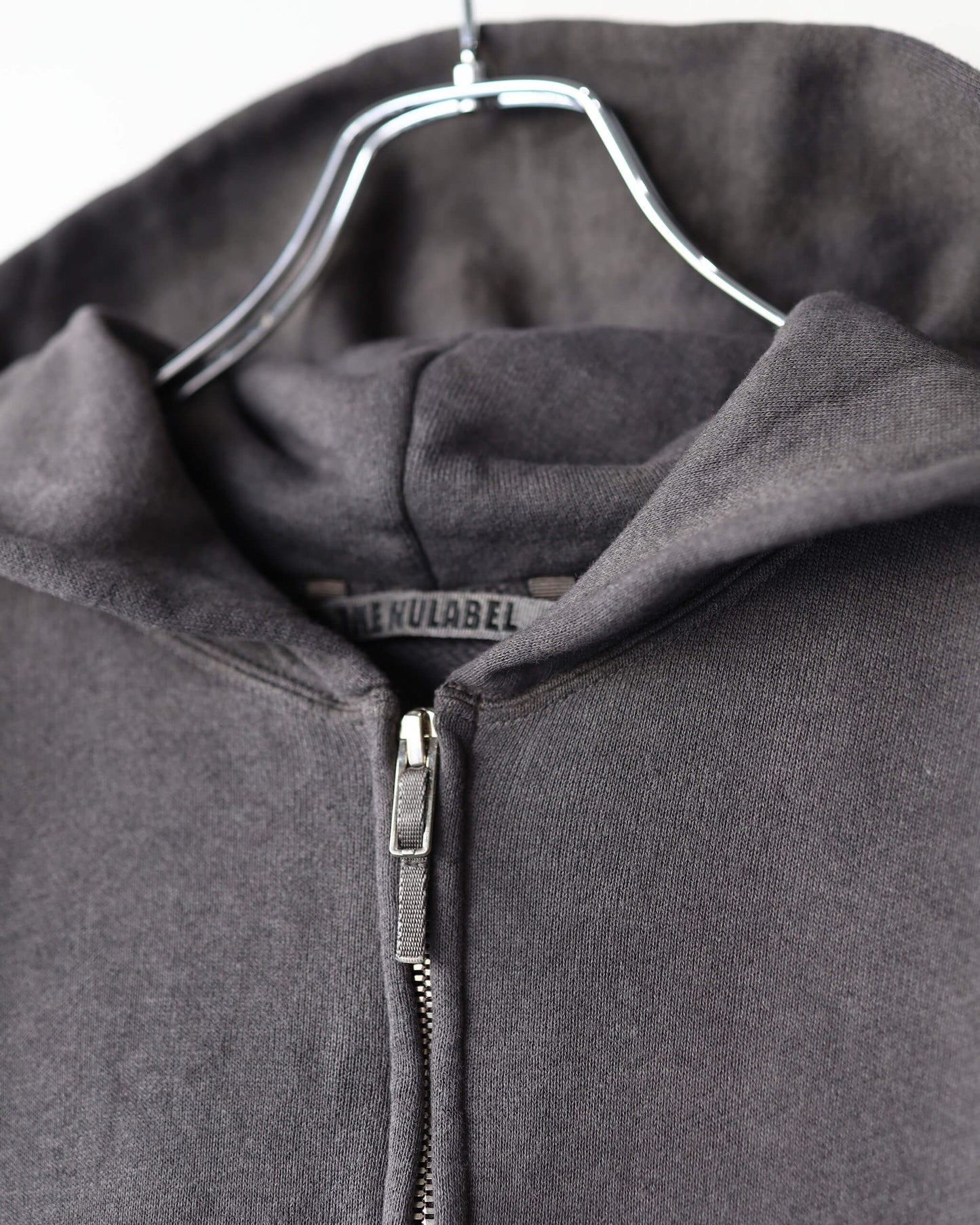 GARMENT DYED SWEAT HOODIE "KURE"