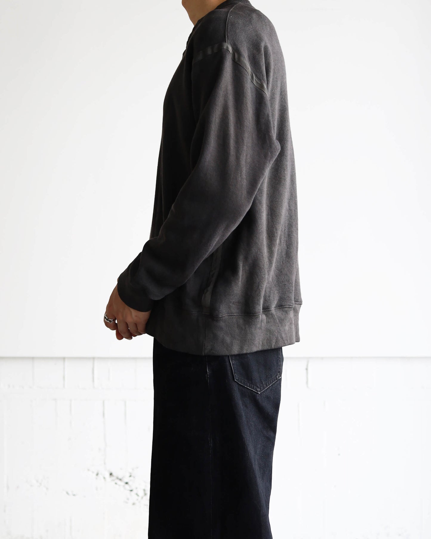 GARMENT DYED SWEAT SHIRT "KURE"