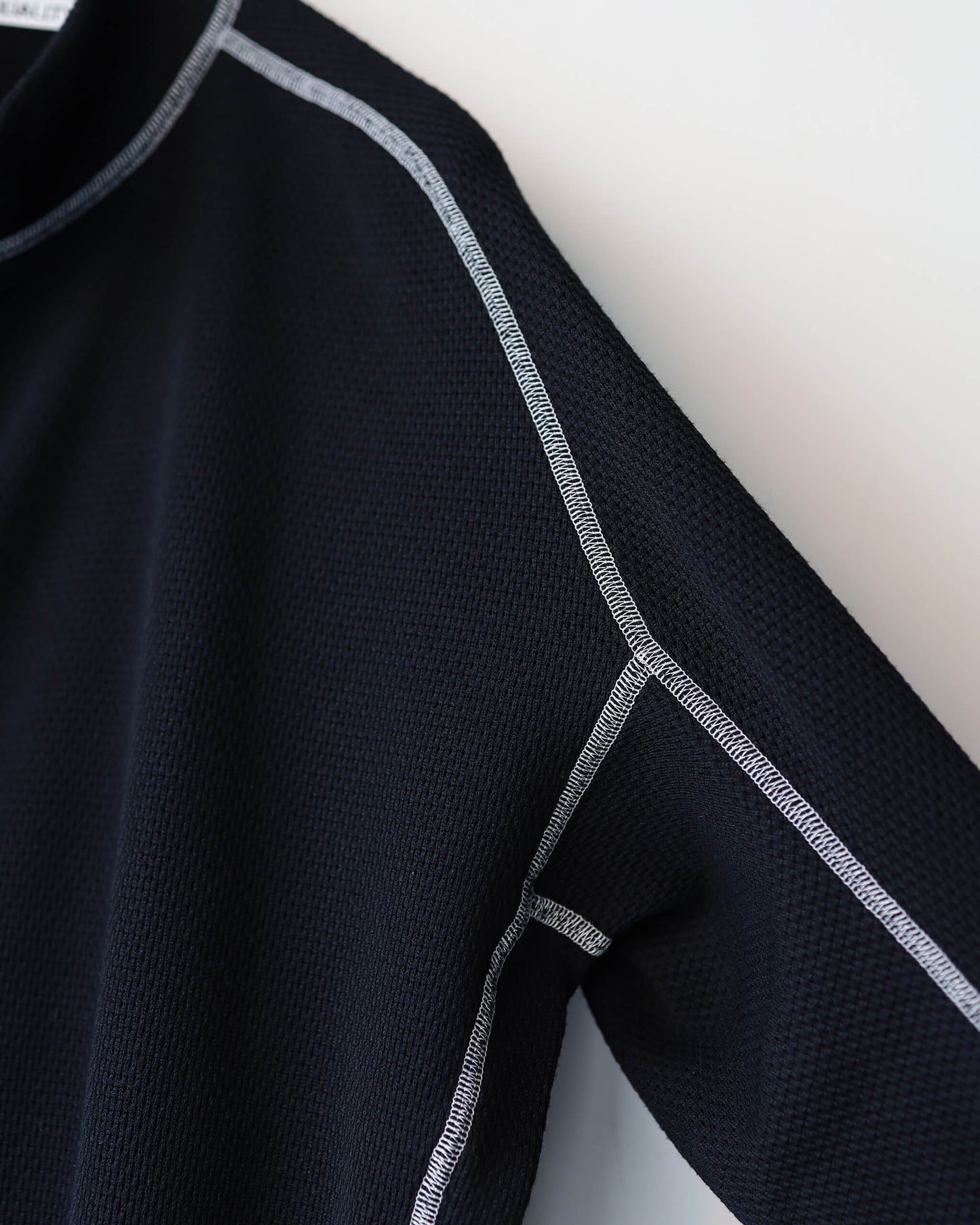 Zip Up Top Thermal Hi-Vis "Black"